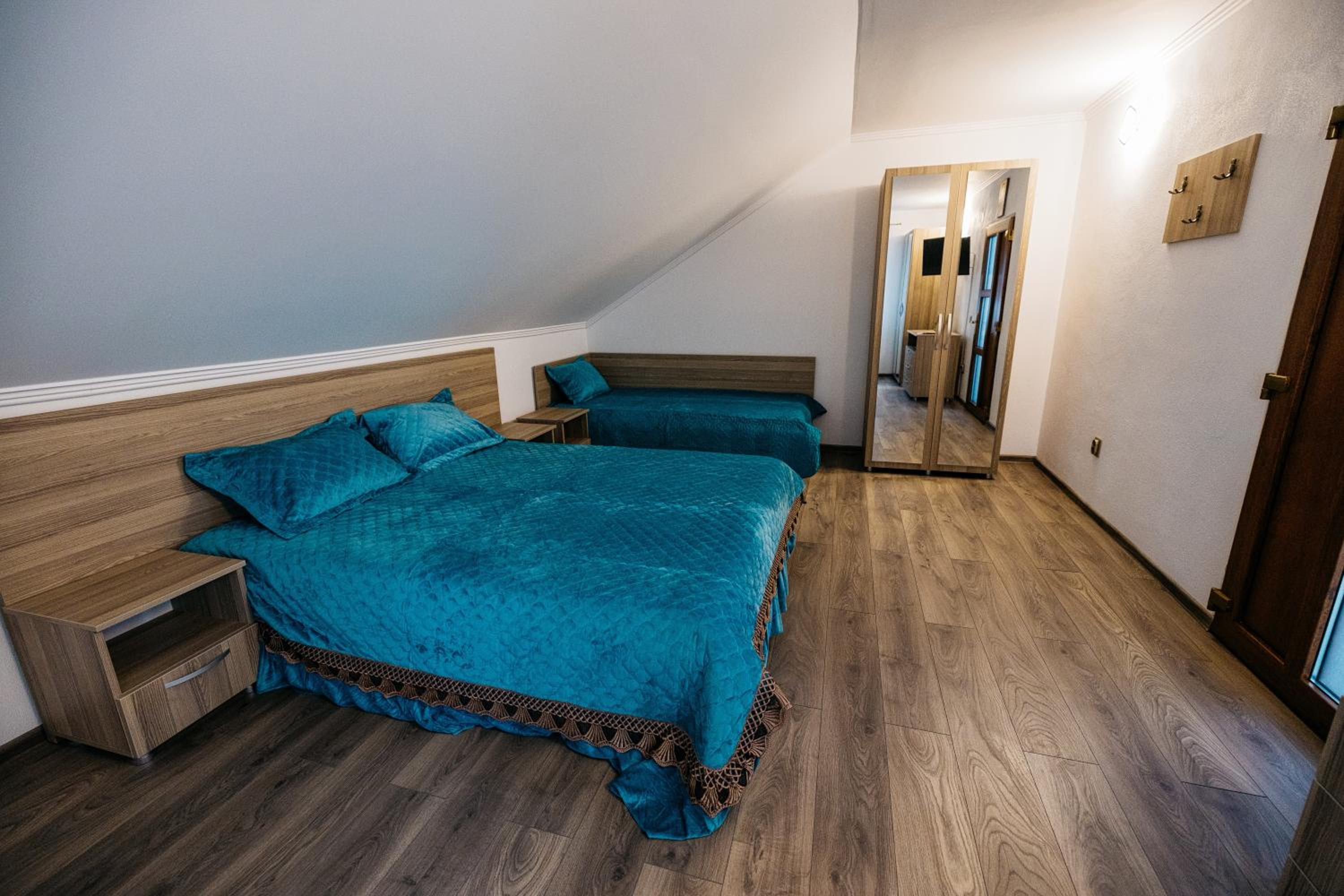 Triple Room with Shared Bathroom photo 2