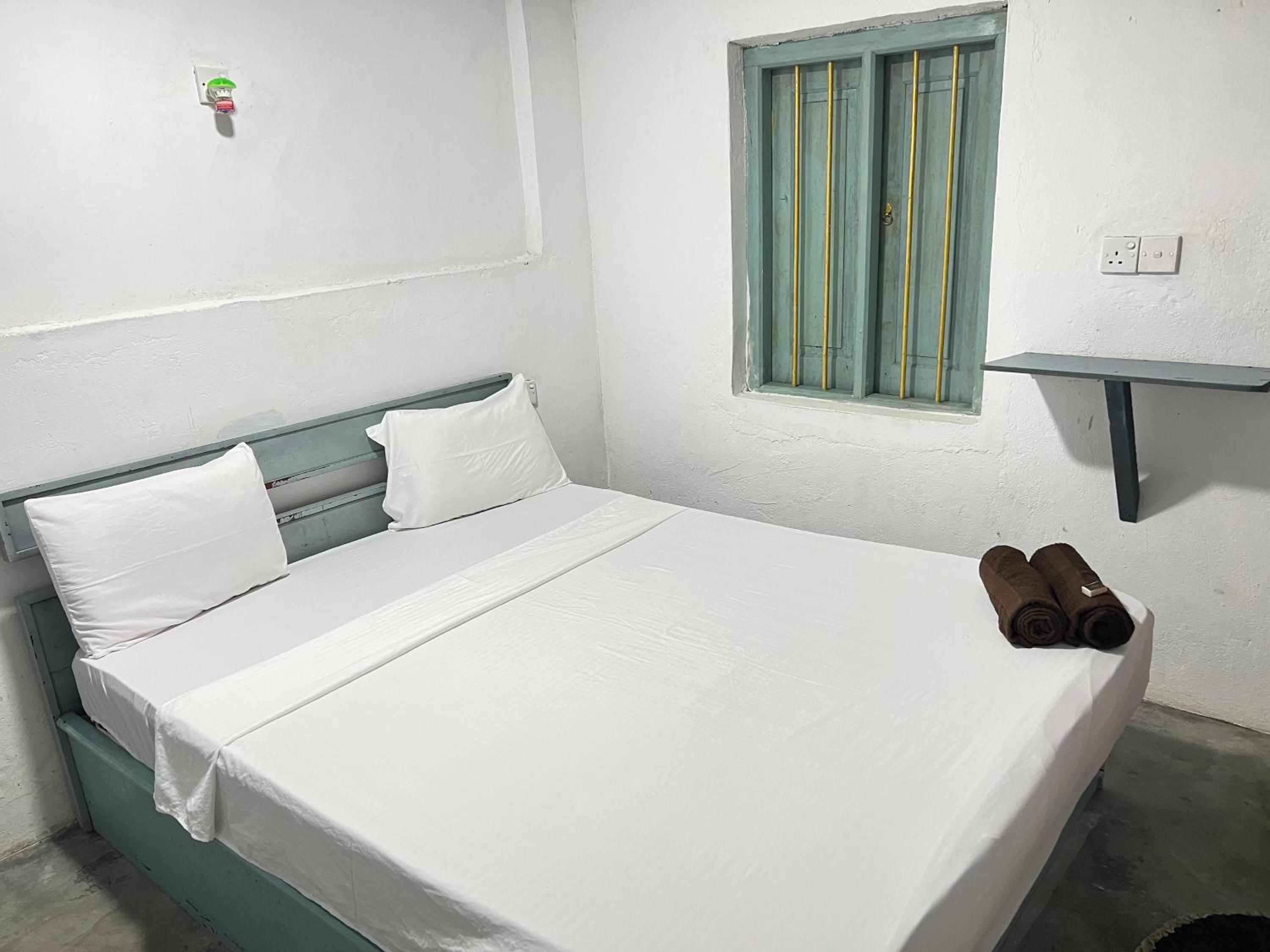 Standard Double Room With Fan photo 3