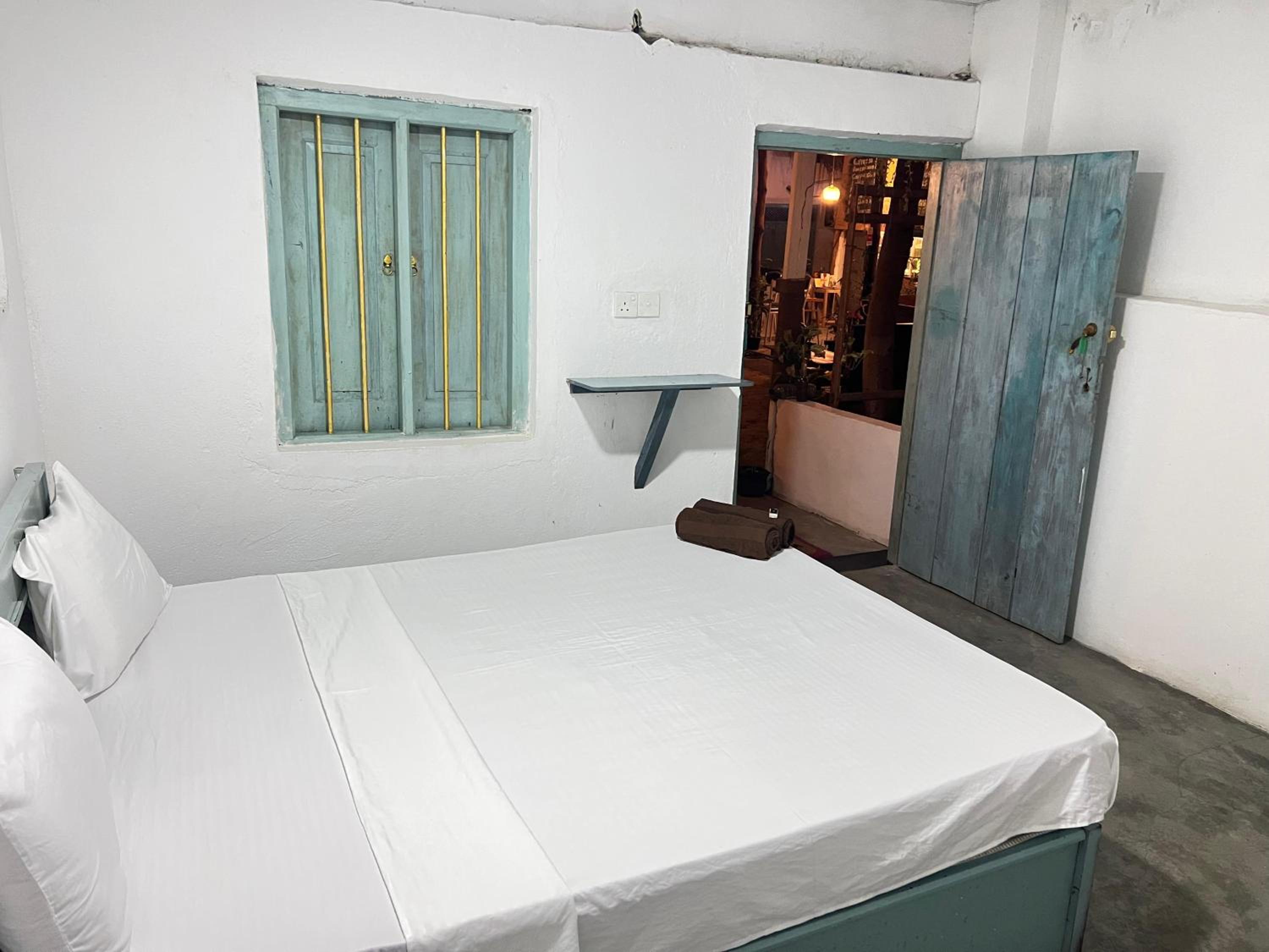 Standard Double Room With Fan photo 1