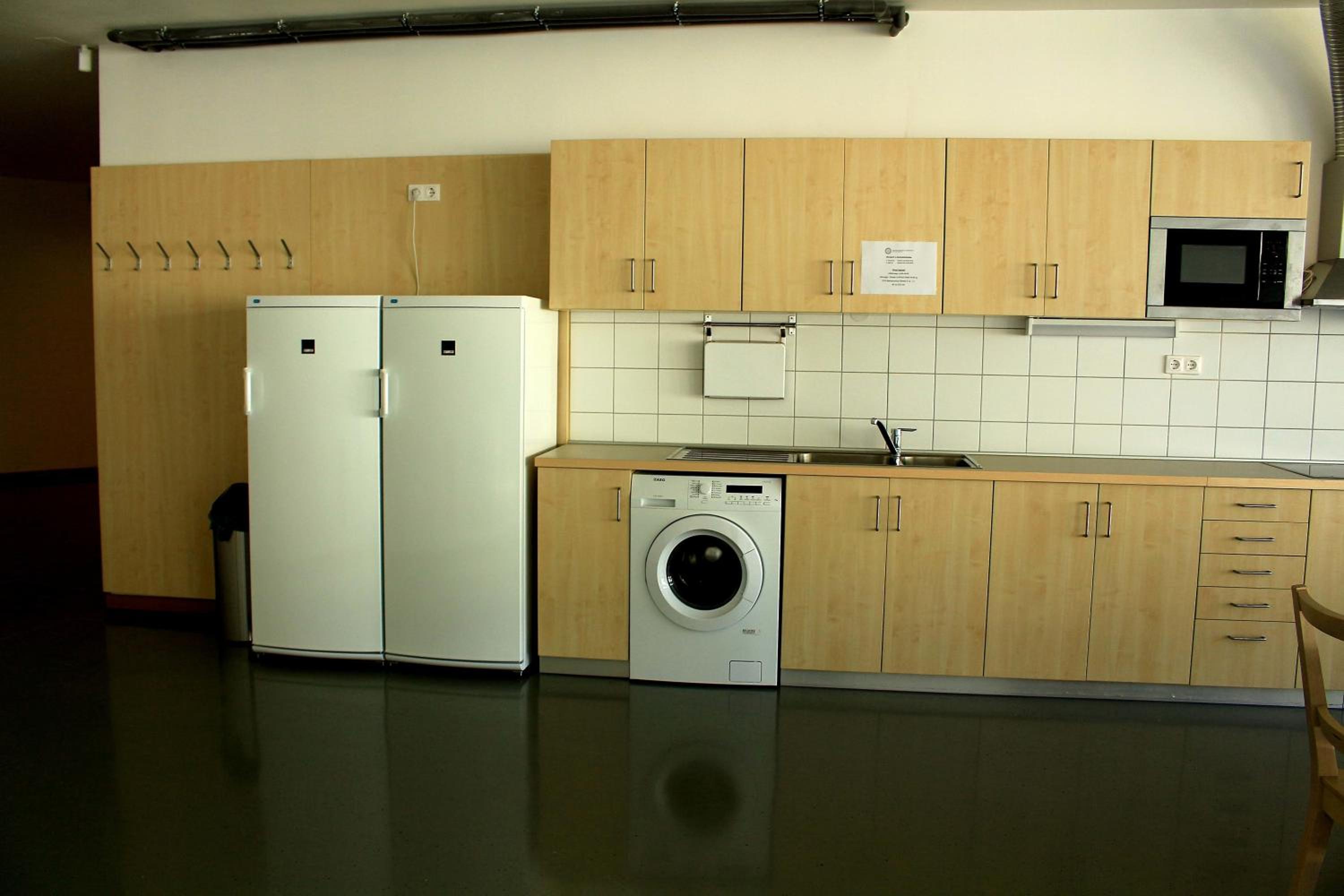 6-Bed Mixed Dormitory Room photo 2