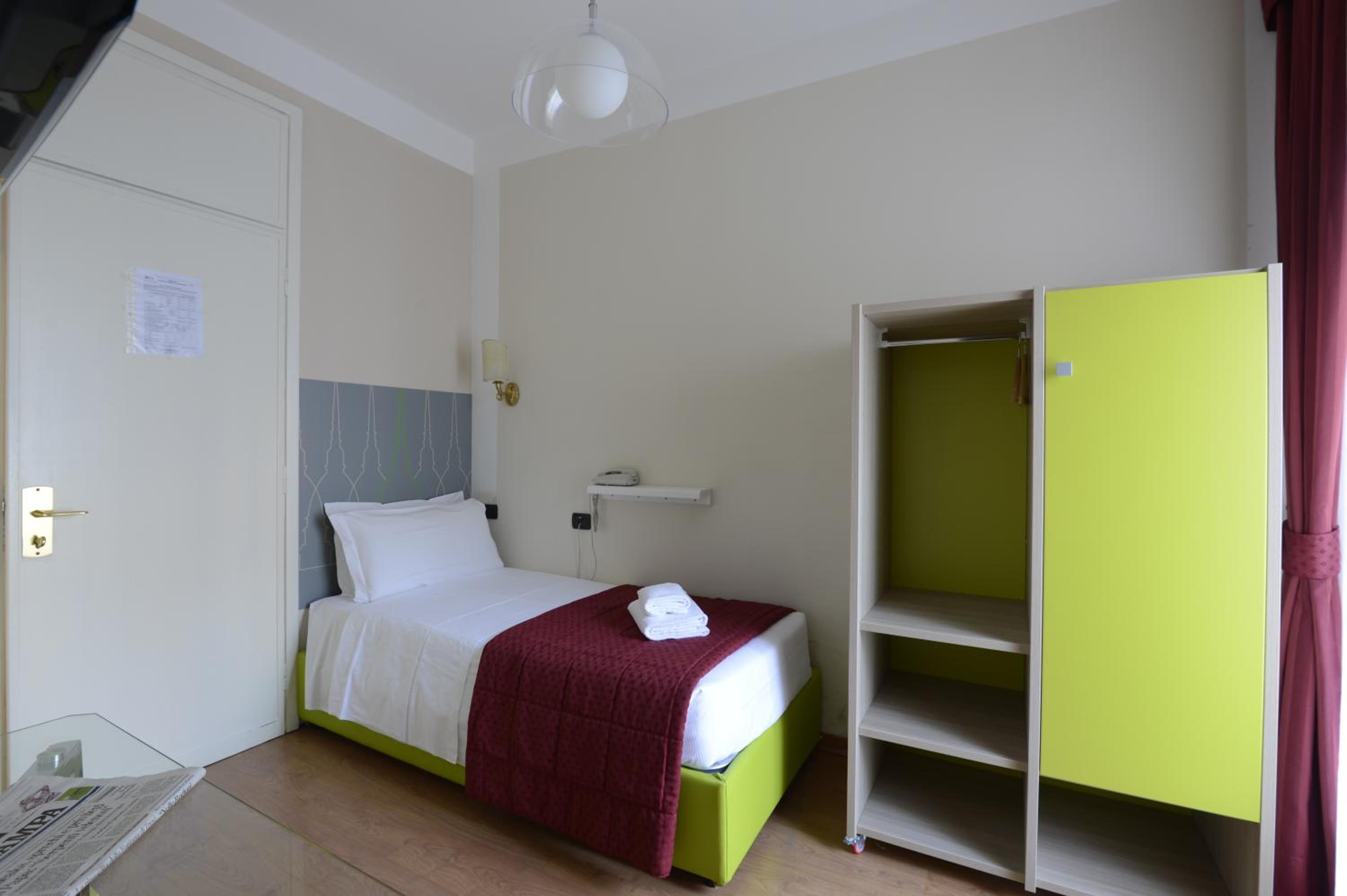 Single Room photo 1