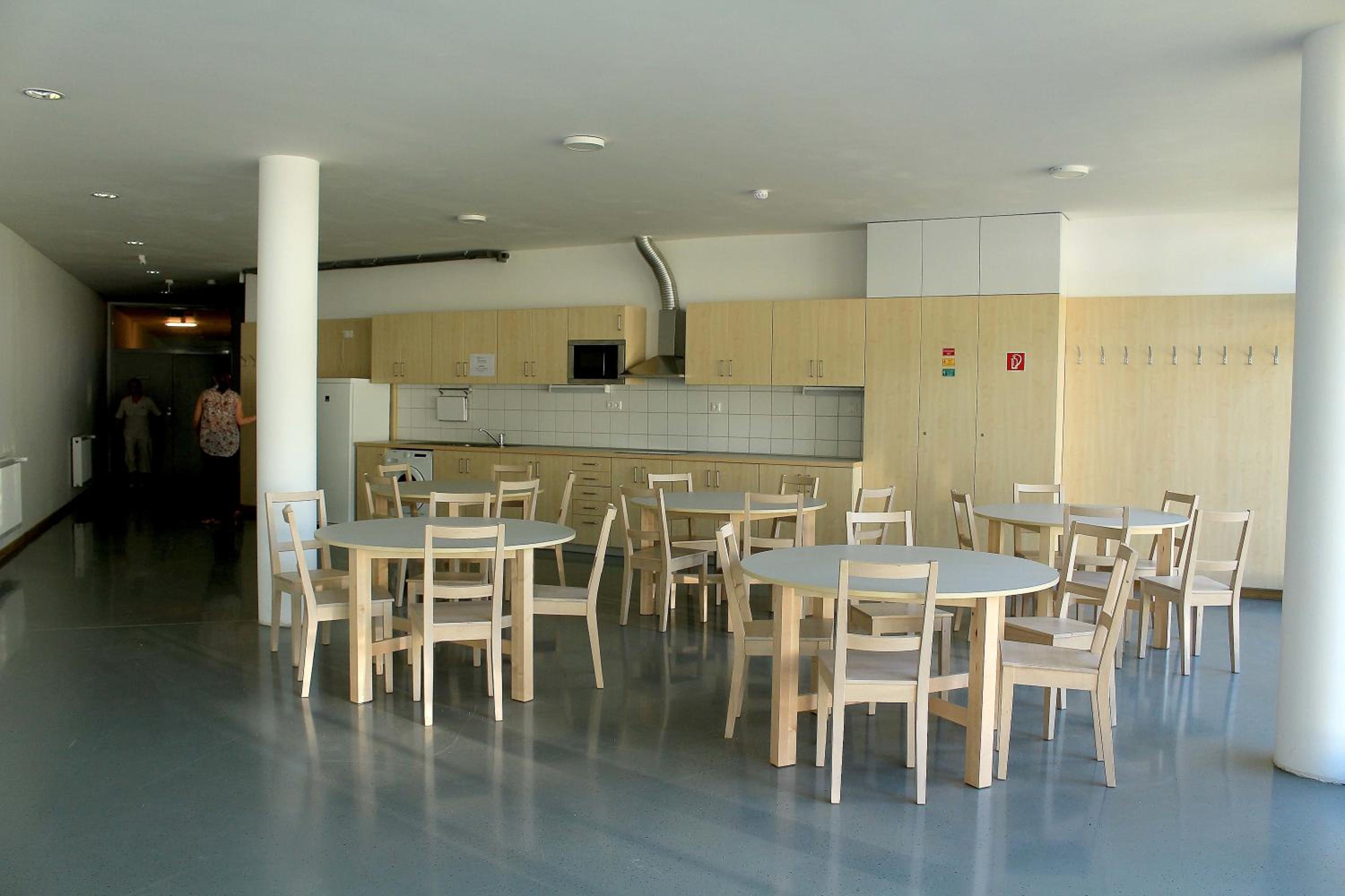 6-Bed Mixed Dormitory Room photo 3
