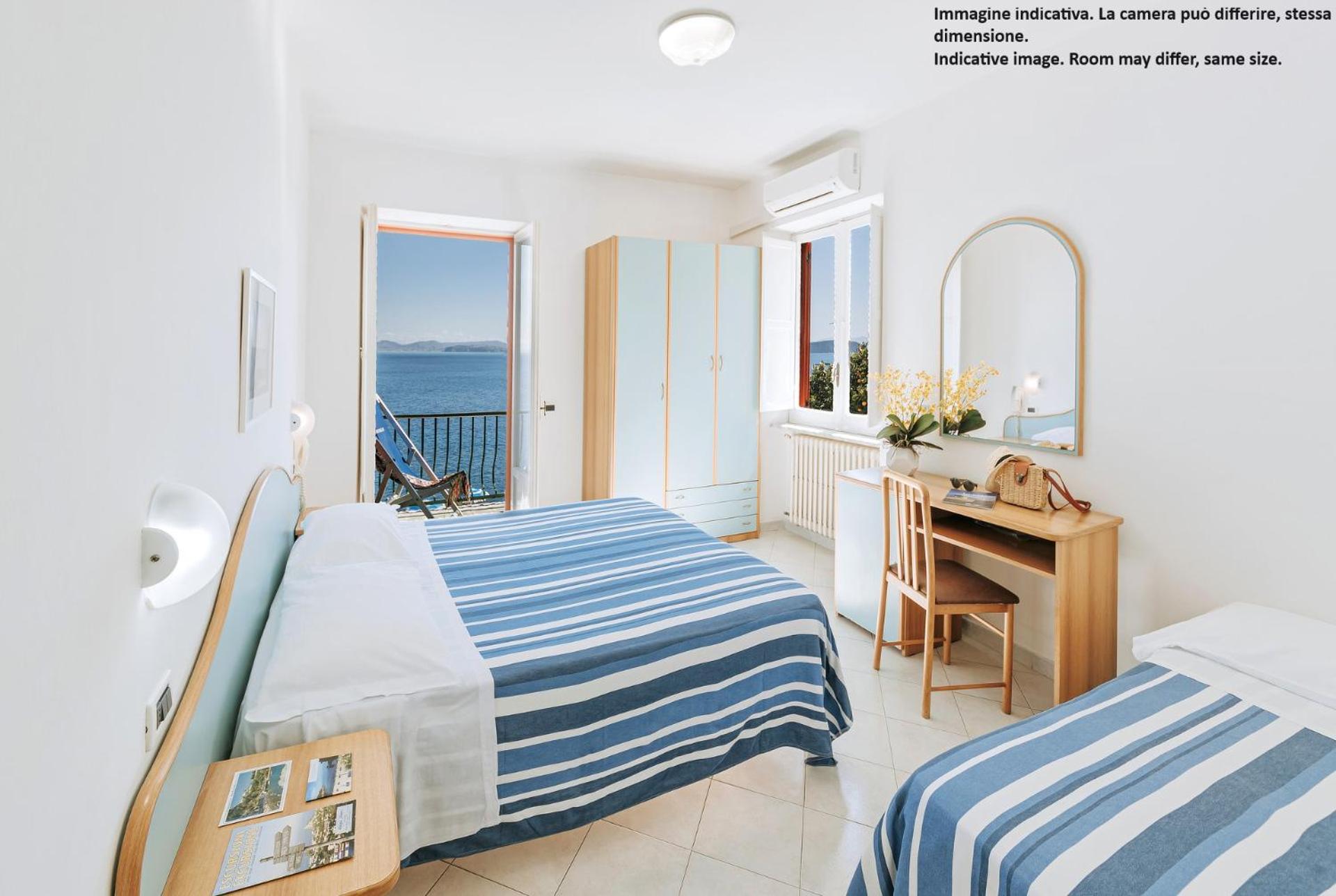 Triple Room with Sea View