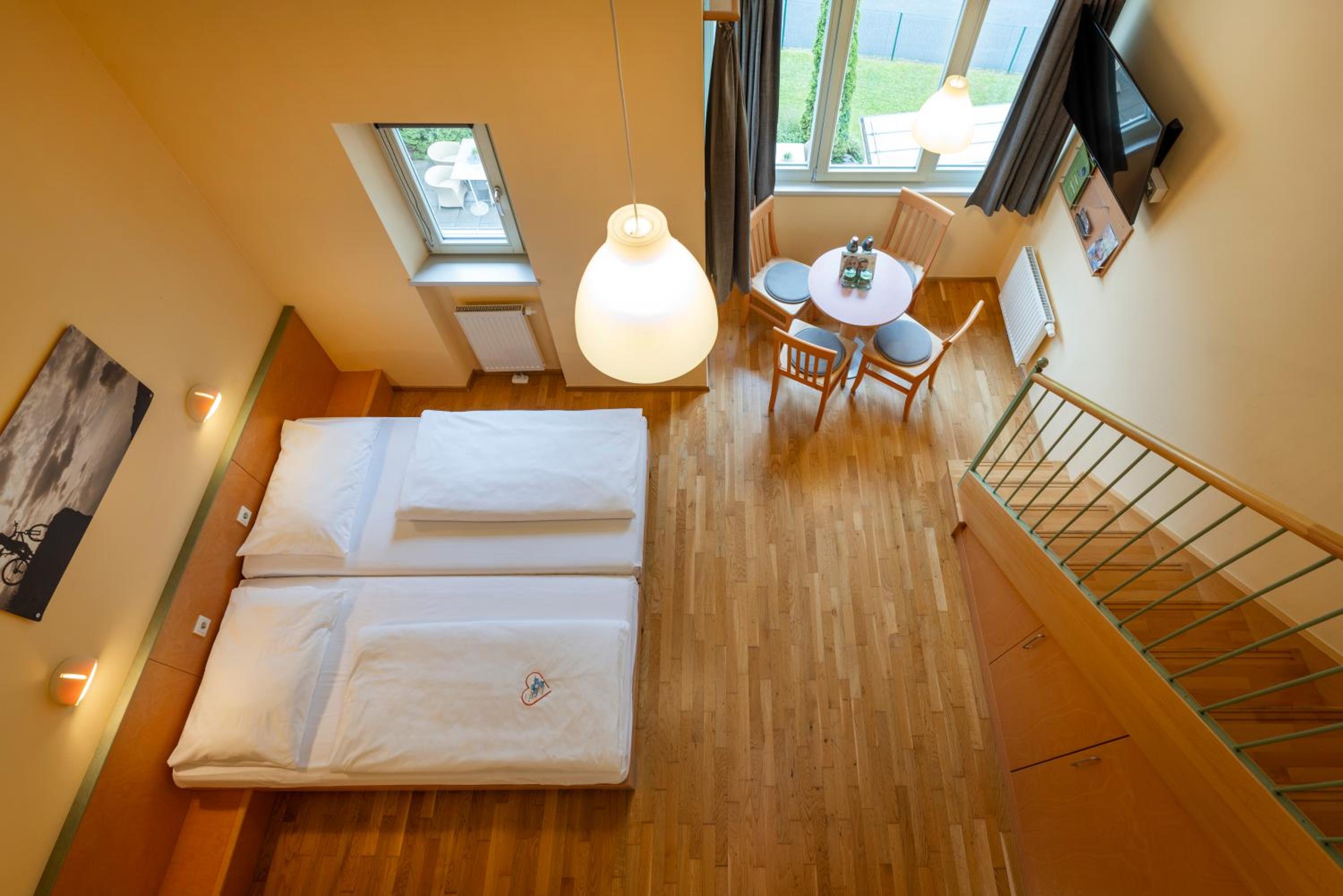Family Room - Photo 3