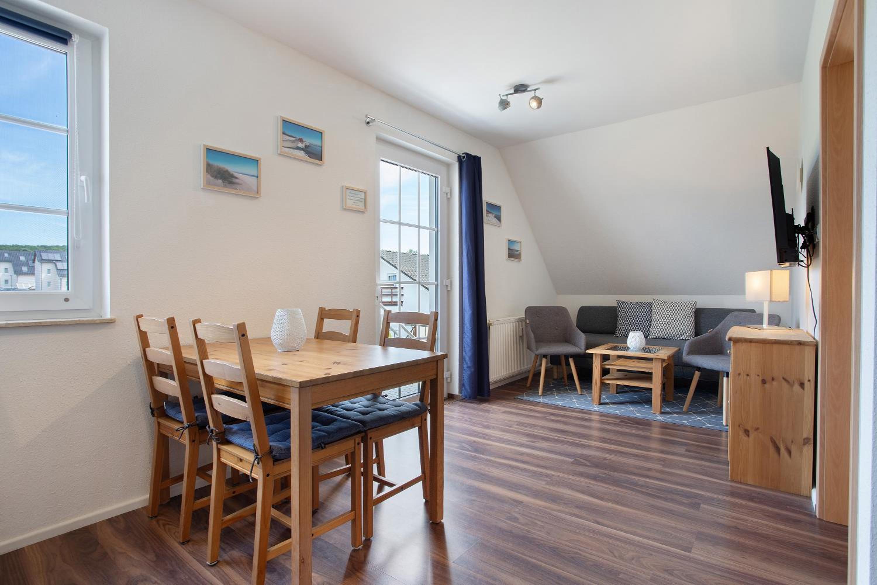 Two-Bedroom Deluxe Apartment with Garden View