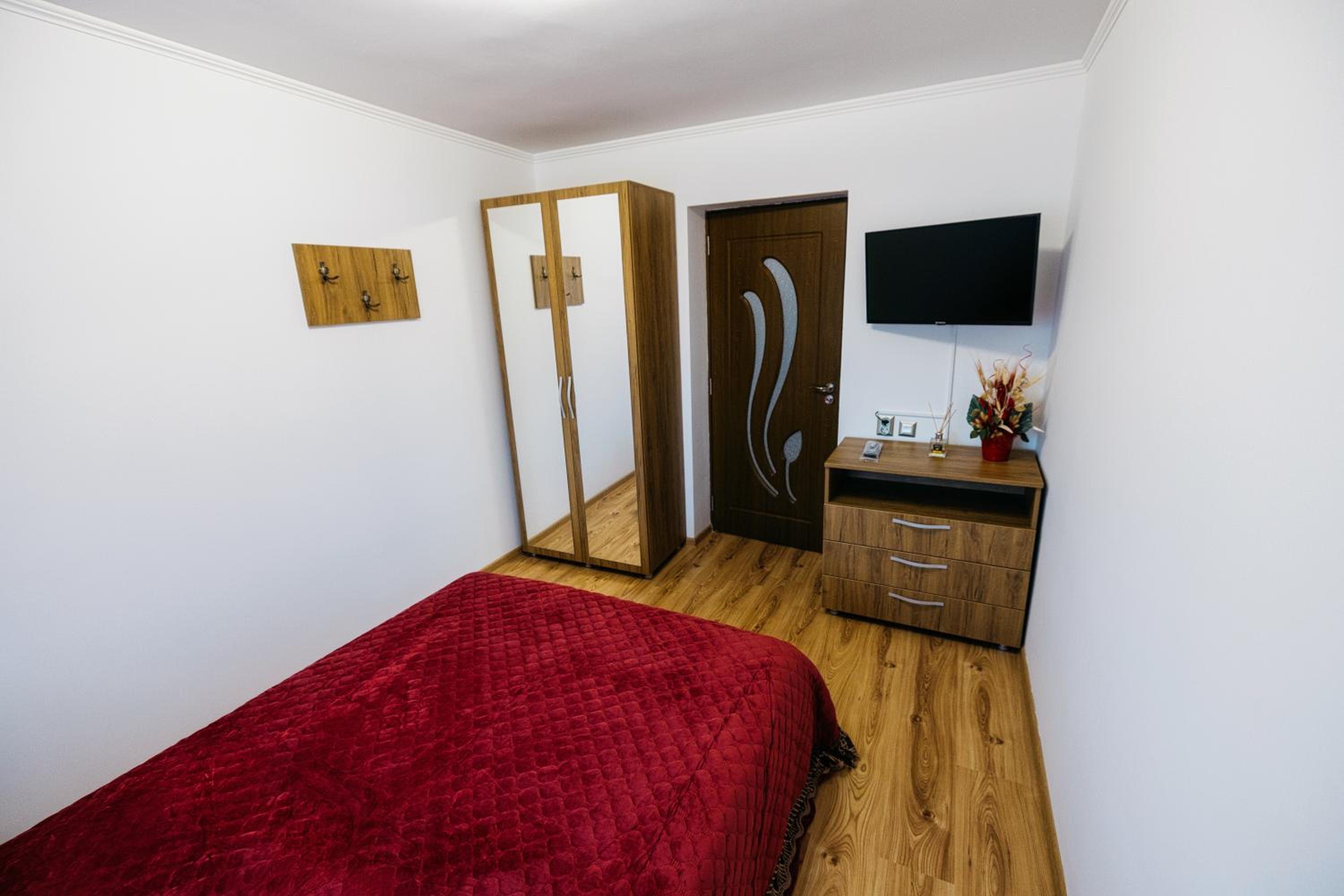 Double Room with Shared Bathroom photo 3
