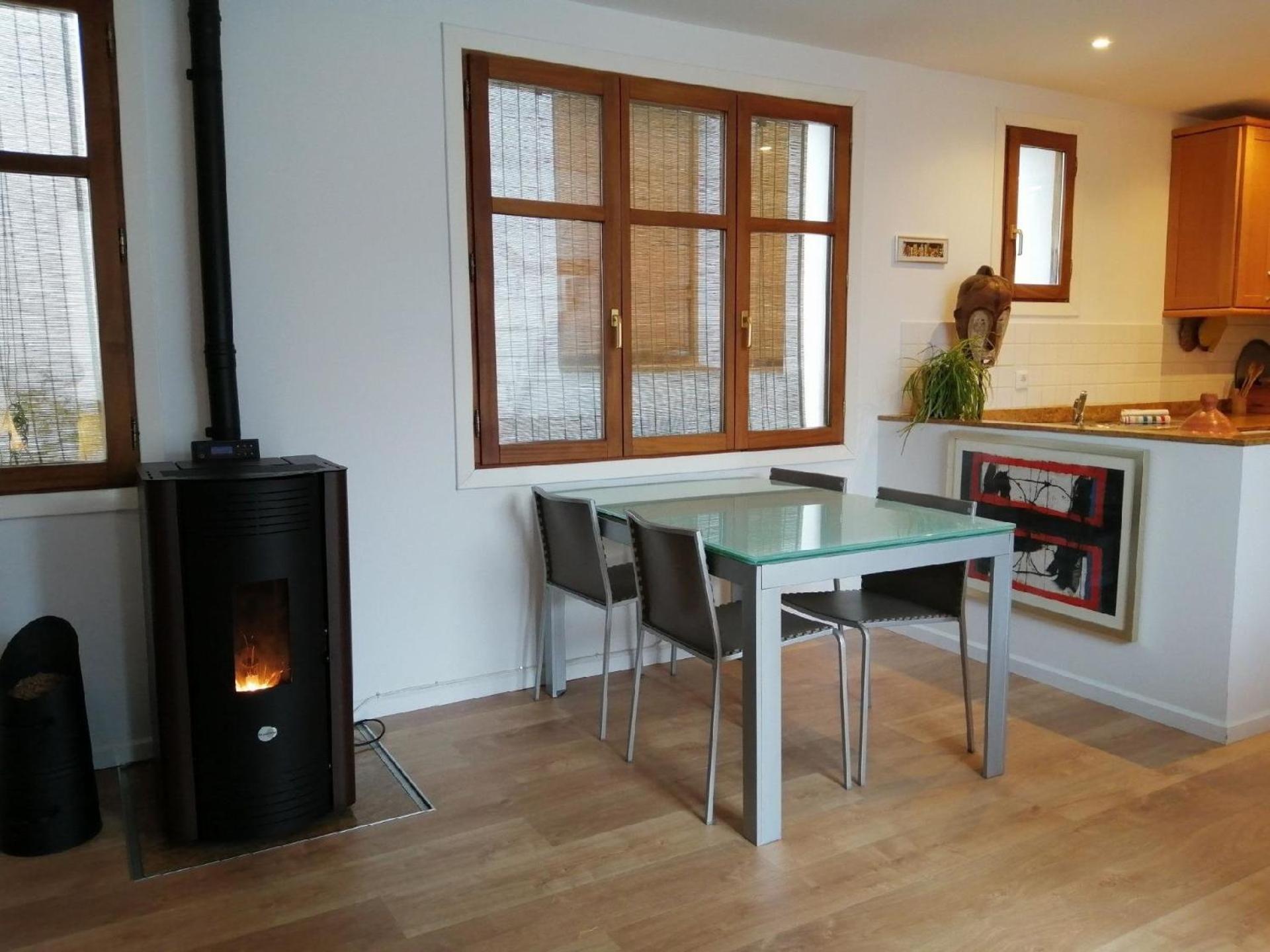 Apartment photo 2