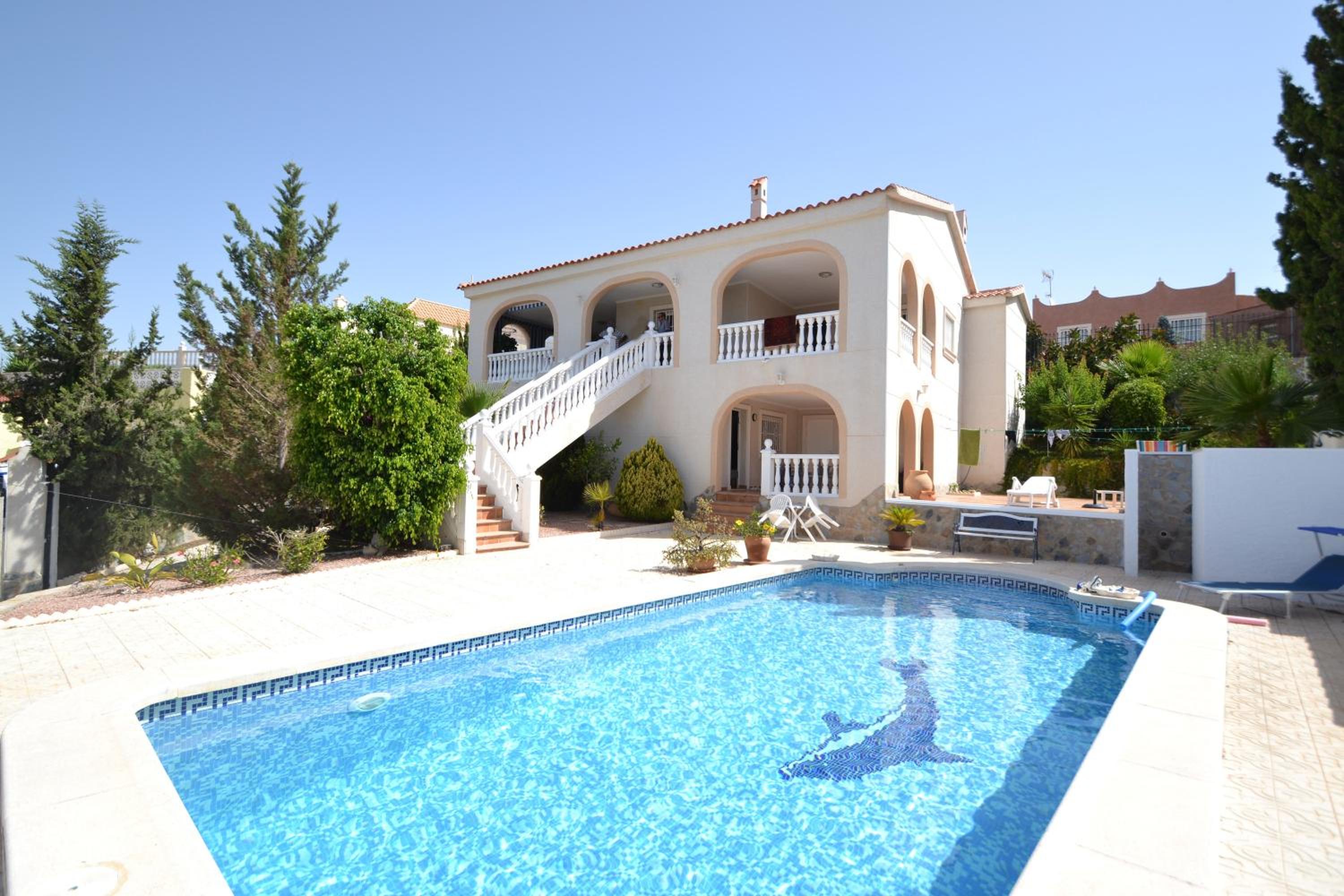 Villa photo 2