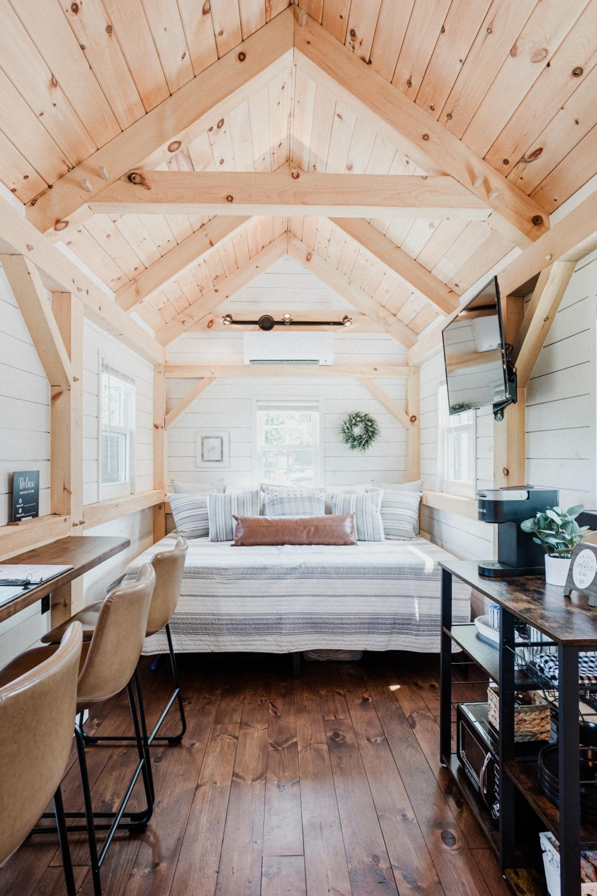 One-Bedroom House photo 1