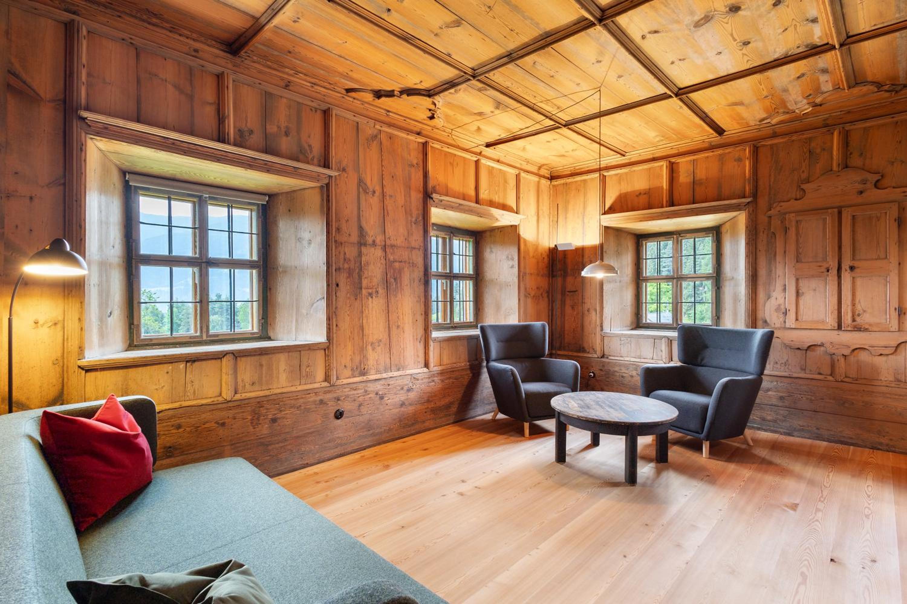 Two-Bedroom Deluxe Apartment with Garden View