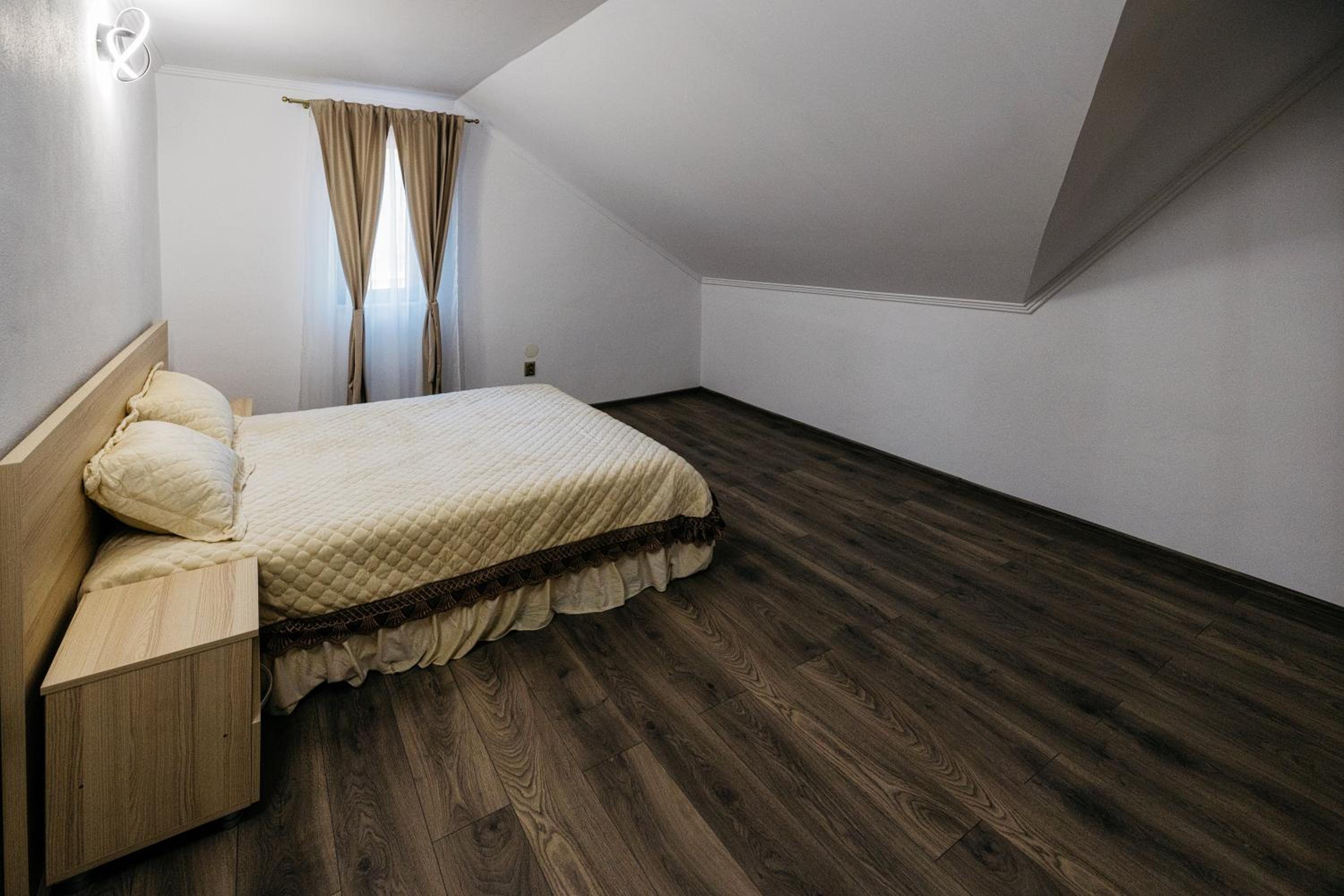 Standard Double Room with Shared Bathroom photo 1