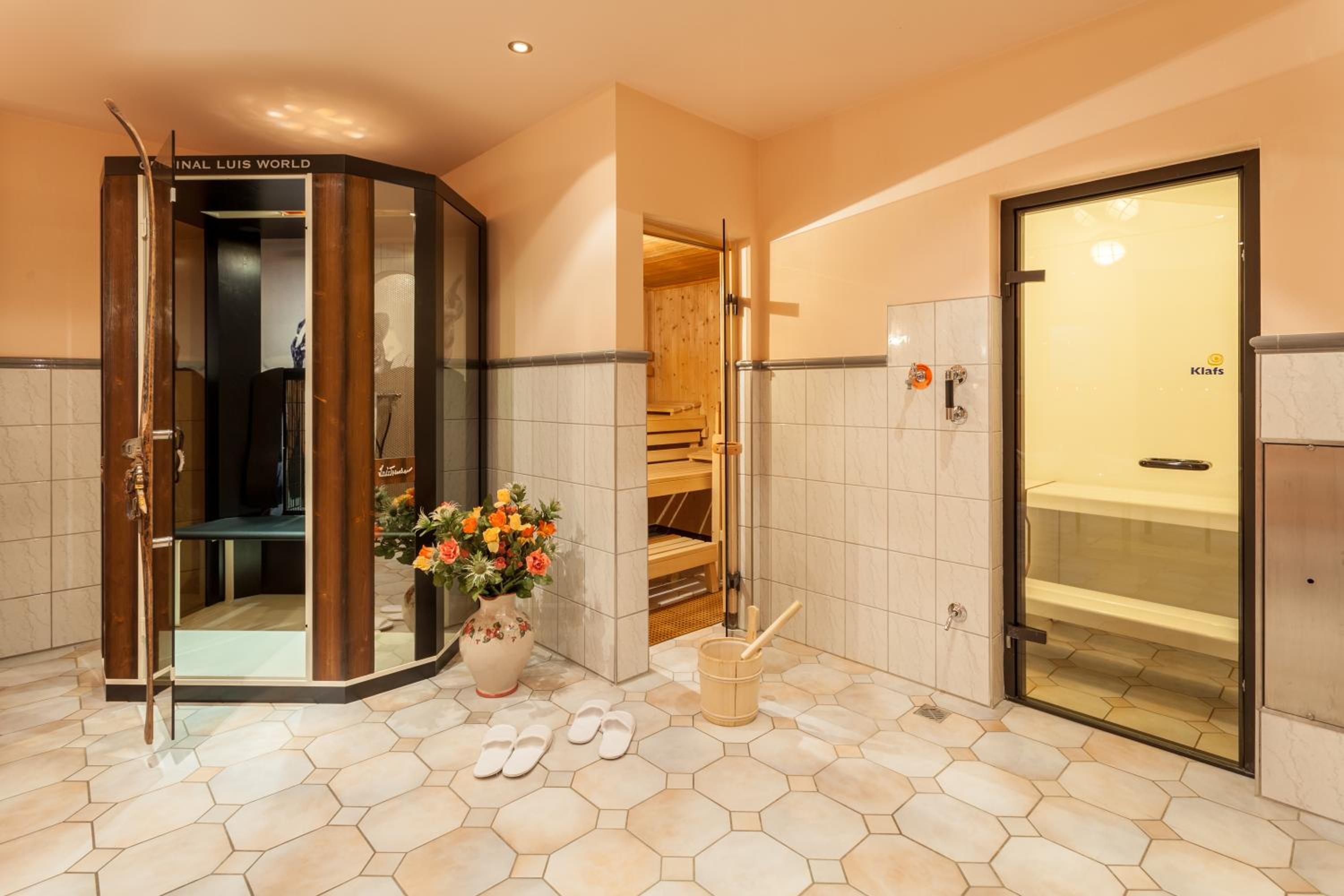 Double Room with Balcony photo 2