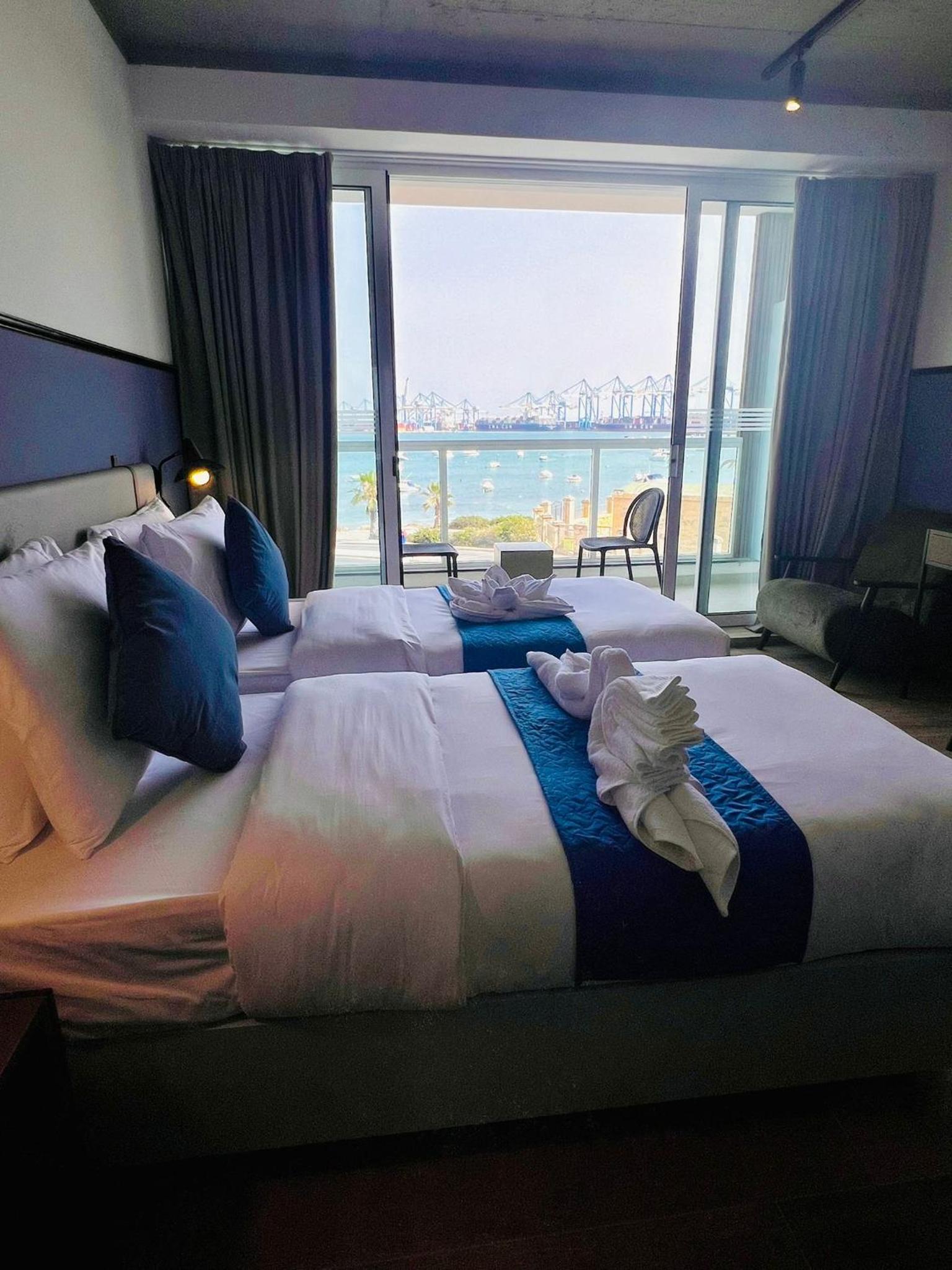 Deluxe Twin Room With Sea View photo 1