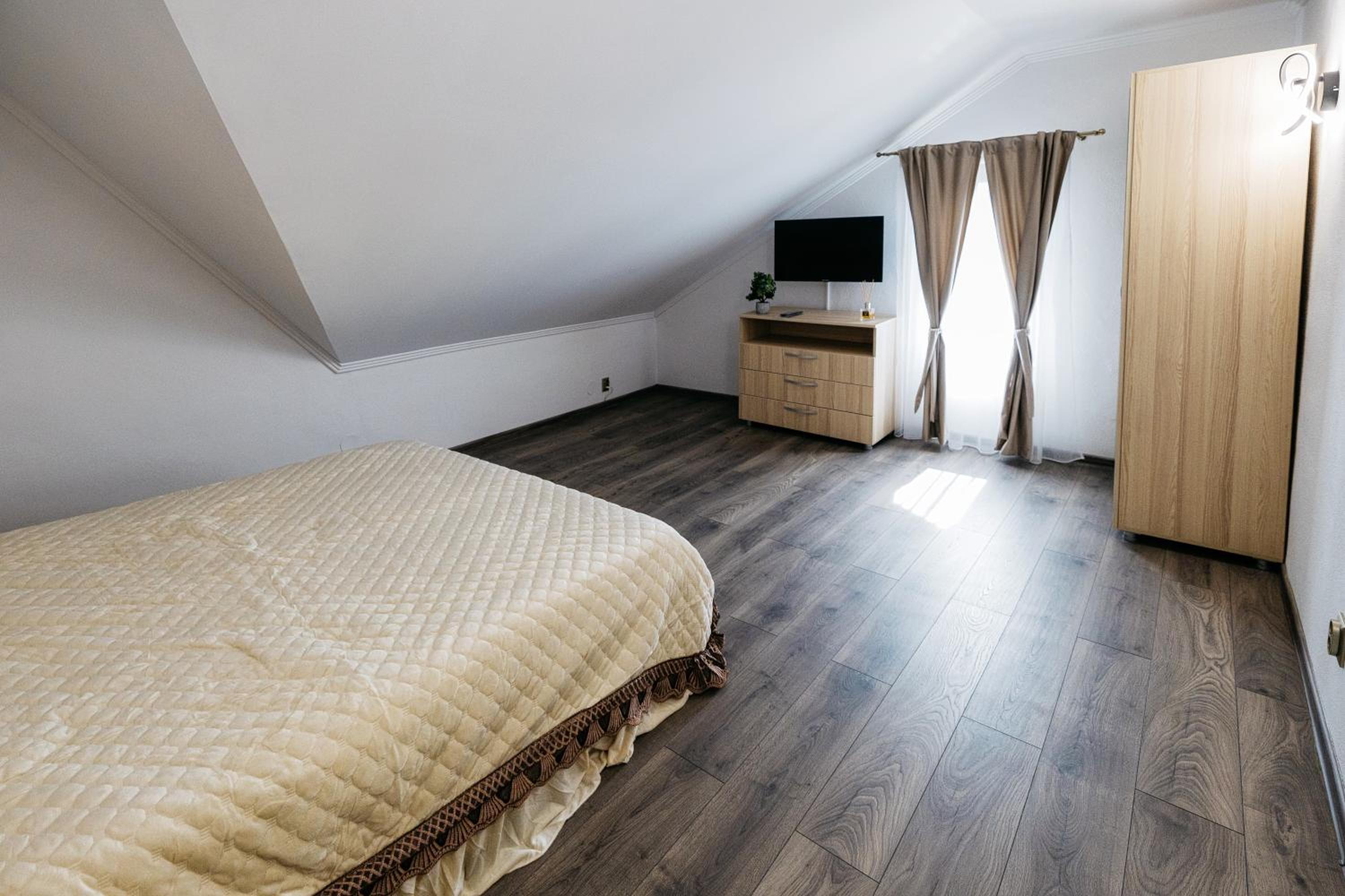 Double Room with Shared Bathroom photo 1