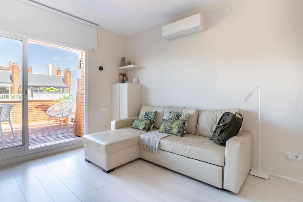 One-Bedroom Apartment with Terrace photo 3