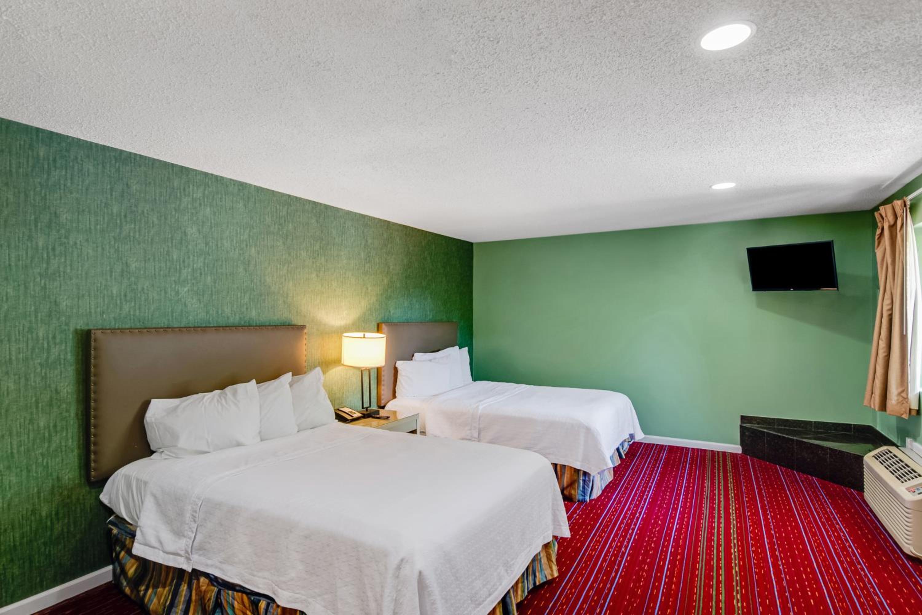 Double Room with Two Double Beds - Non-Smoking - Photo 4