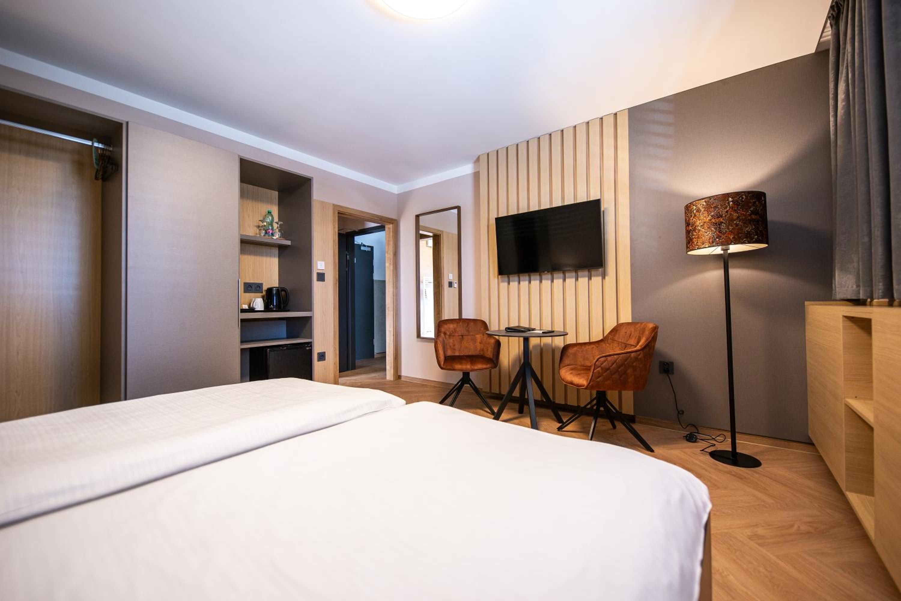 Standard Double Suite - Photo 4