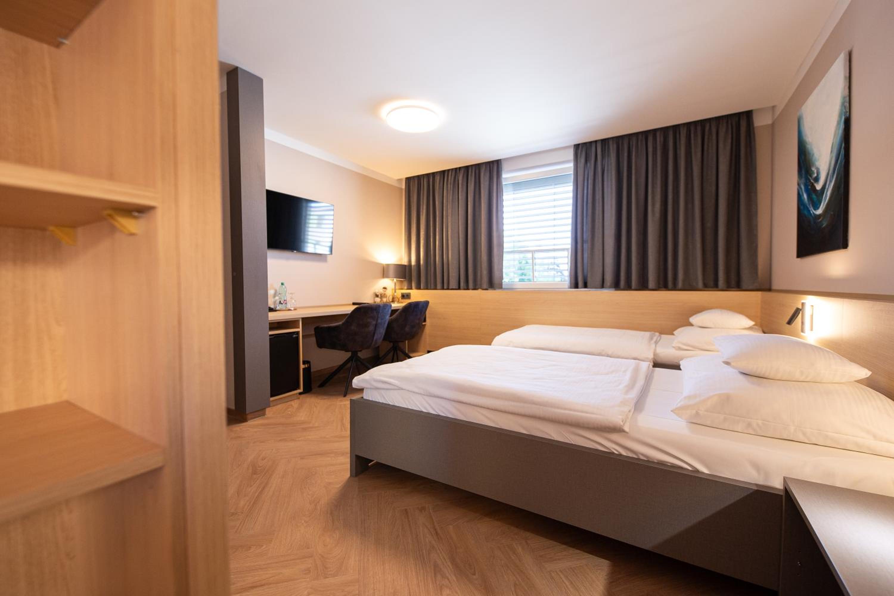 Twin Room - Photo 5