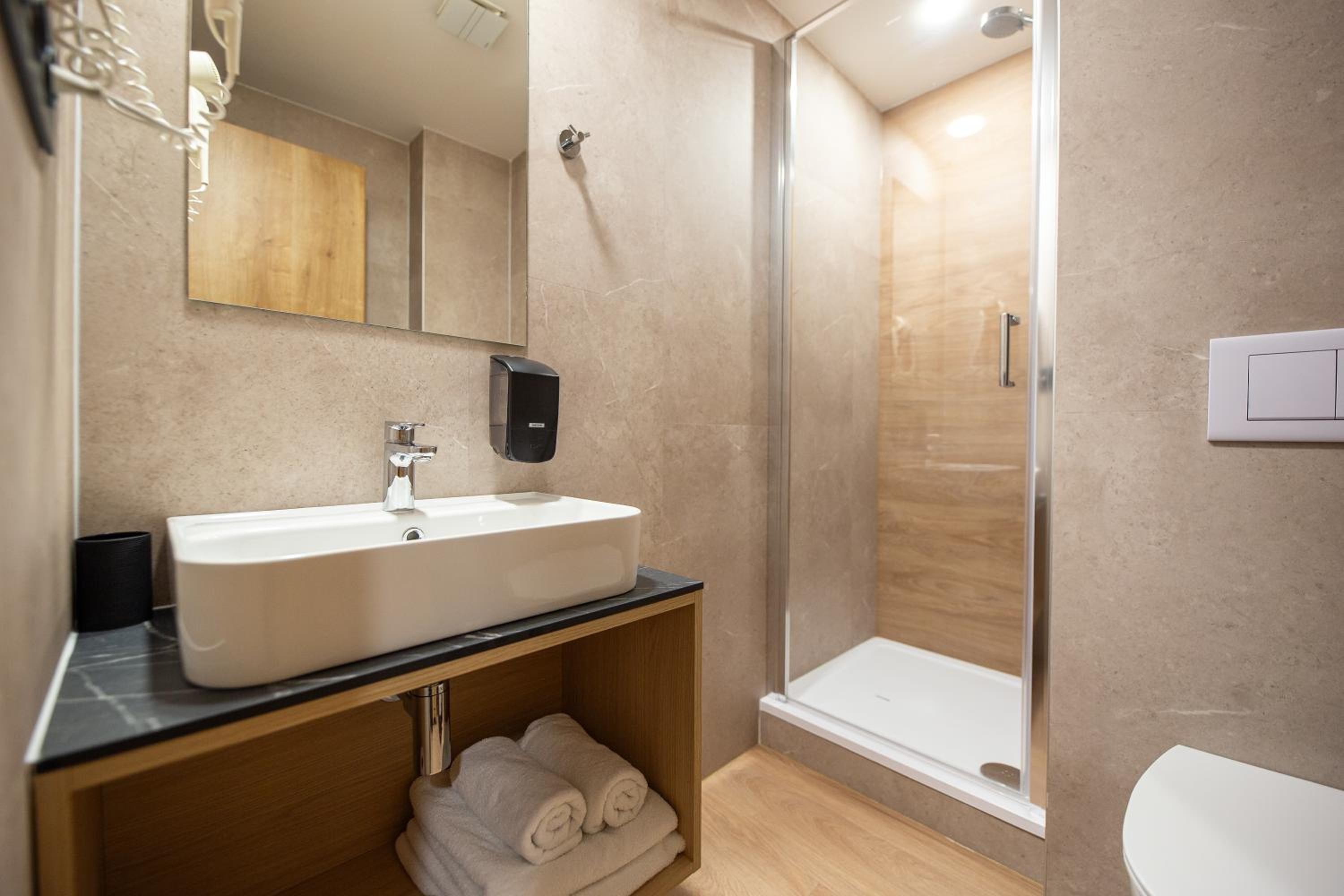 Junior Suite - Photo 35