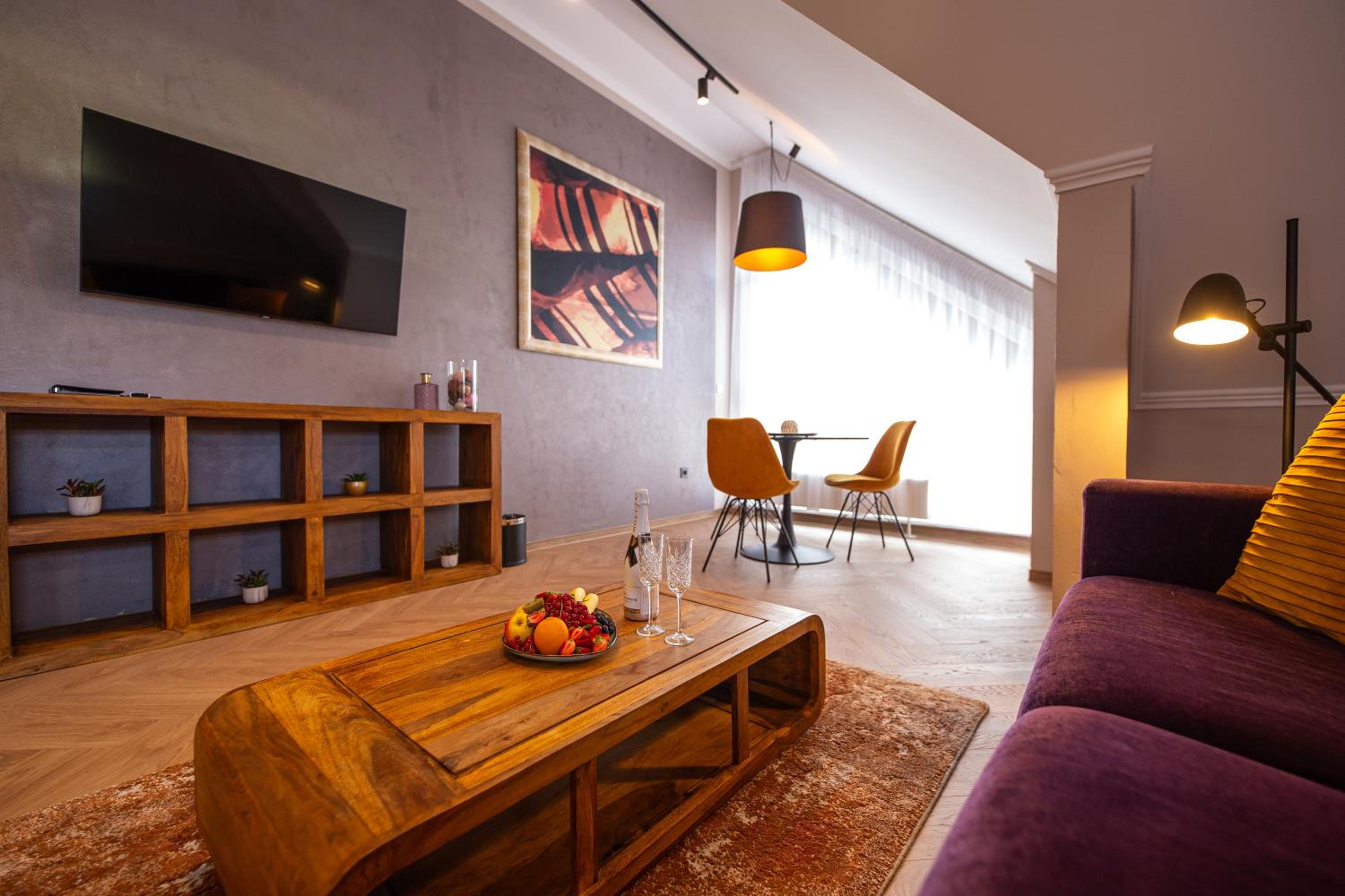 Suite - Photo 6
