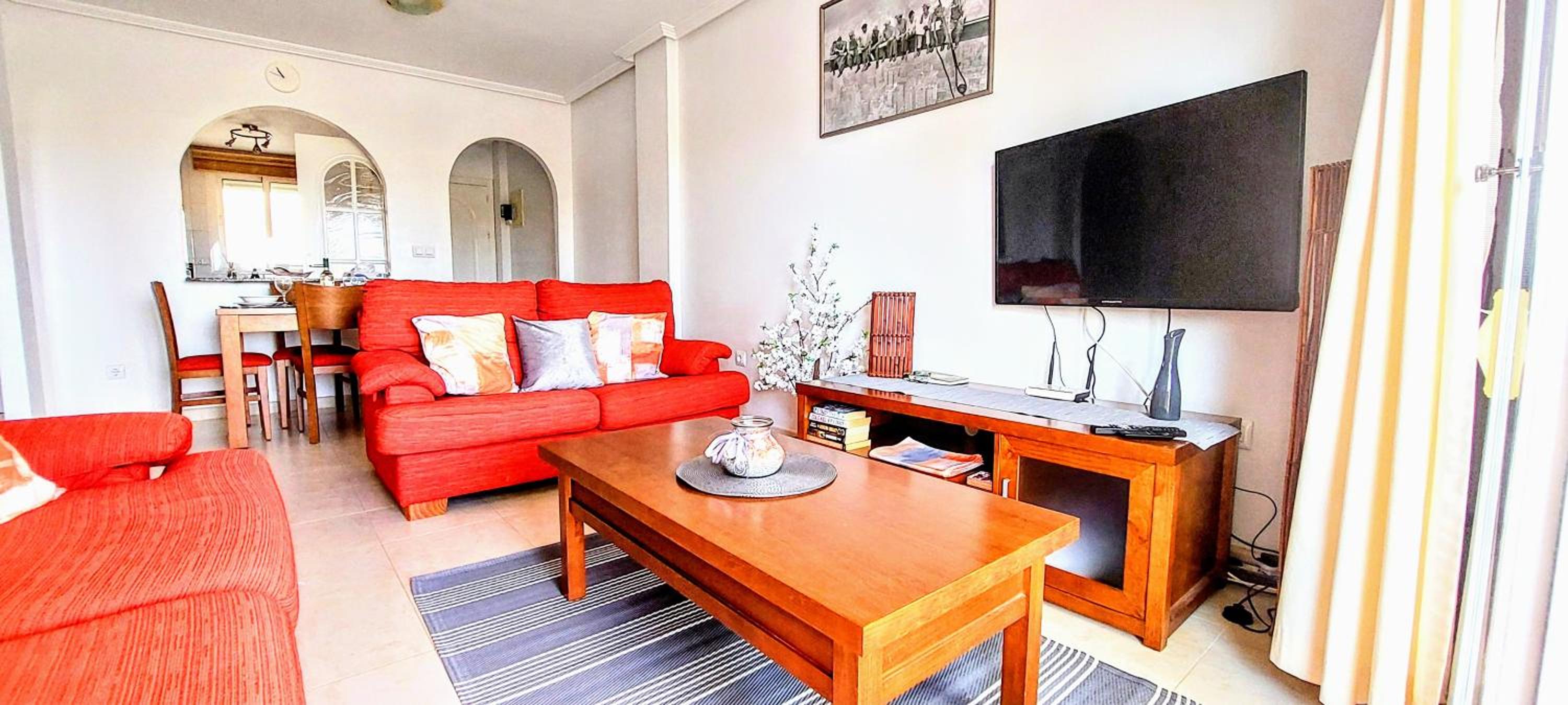 Apartamento de dos habitaciones con balcón