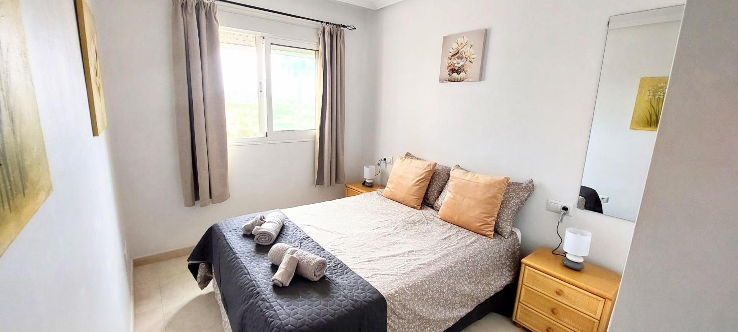 Two-Bedroom Apartment with Balcony photo 3