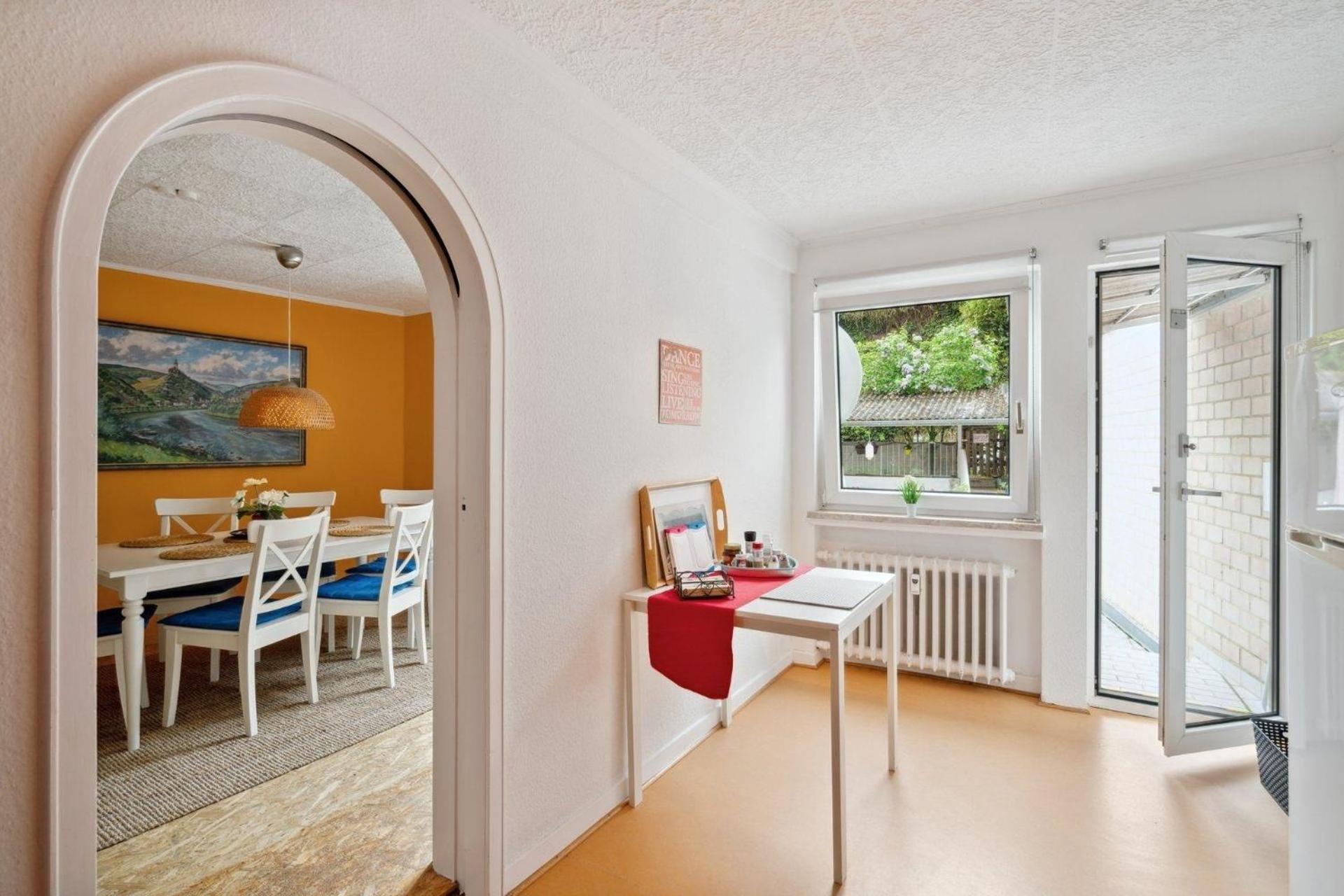 Apartment photo 2