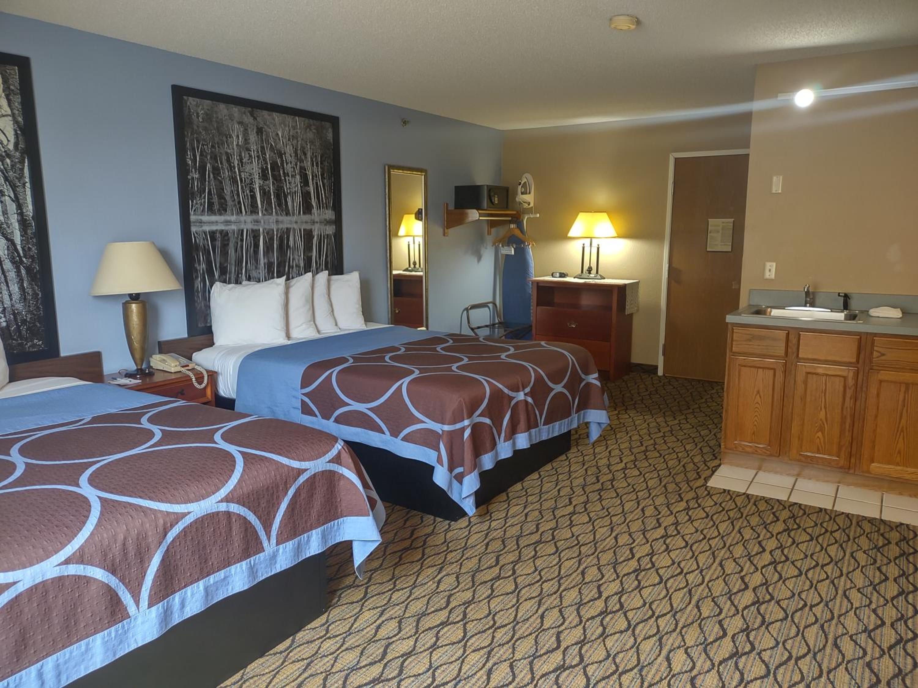 Studio Suite with Two Queen Beds - Non-Smoking - Photo 1