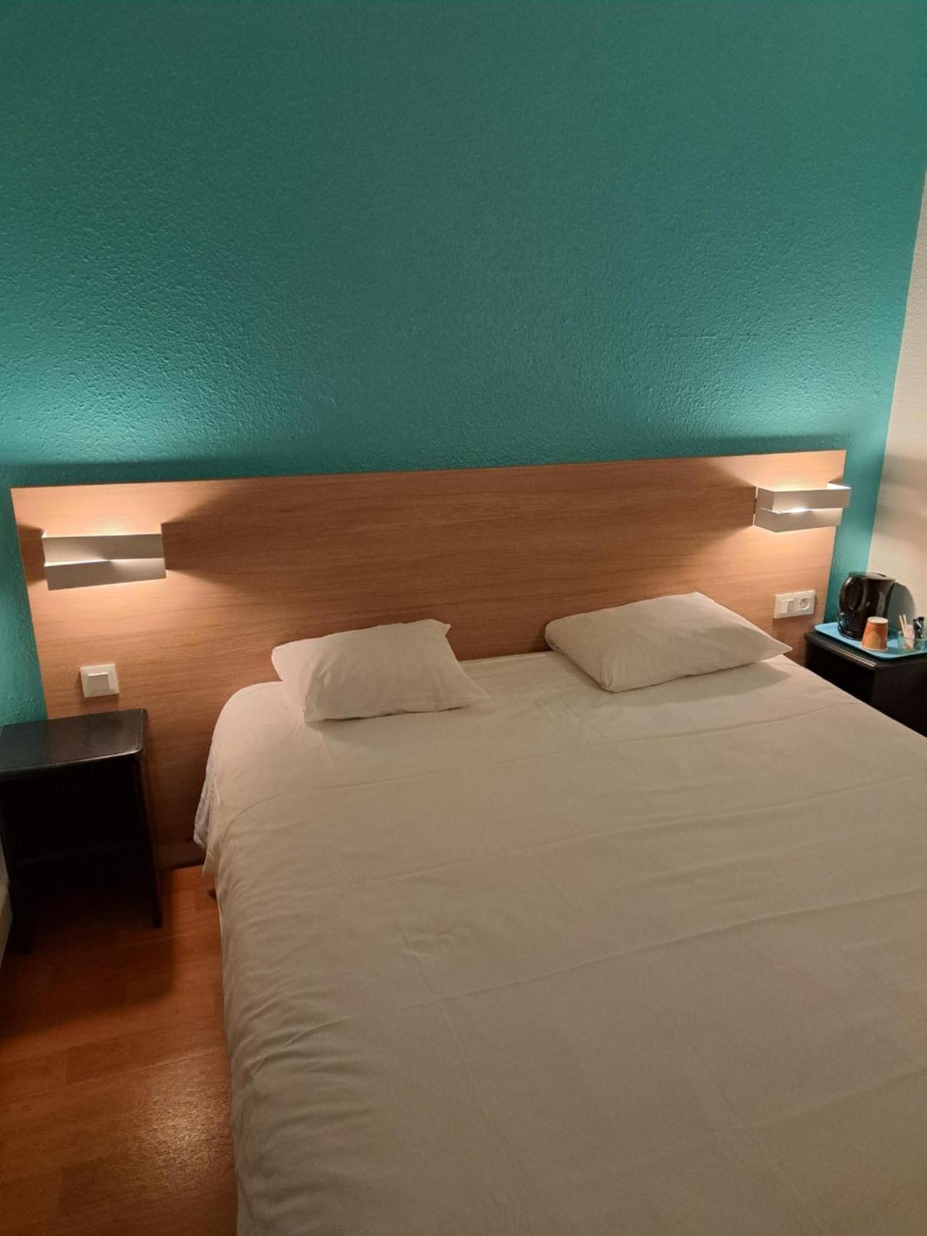 Double Room - Photo 7