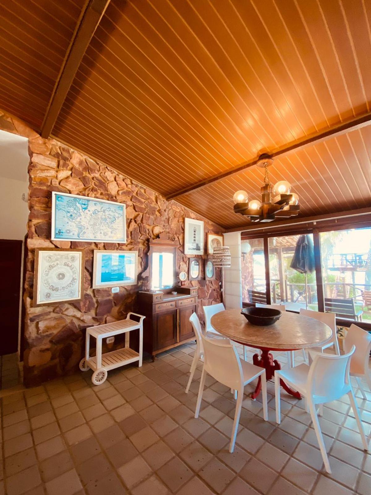 Villa - Beach Front - Photo 2