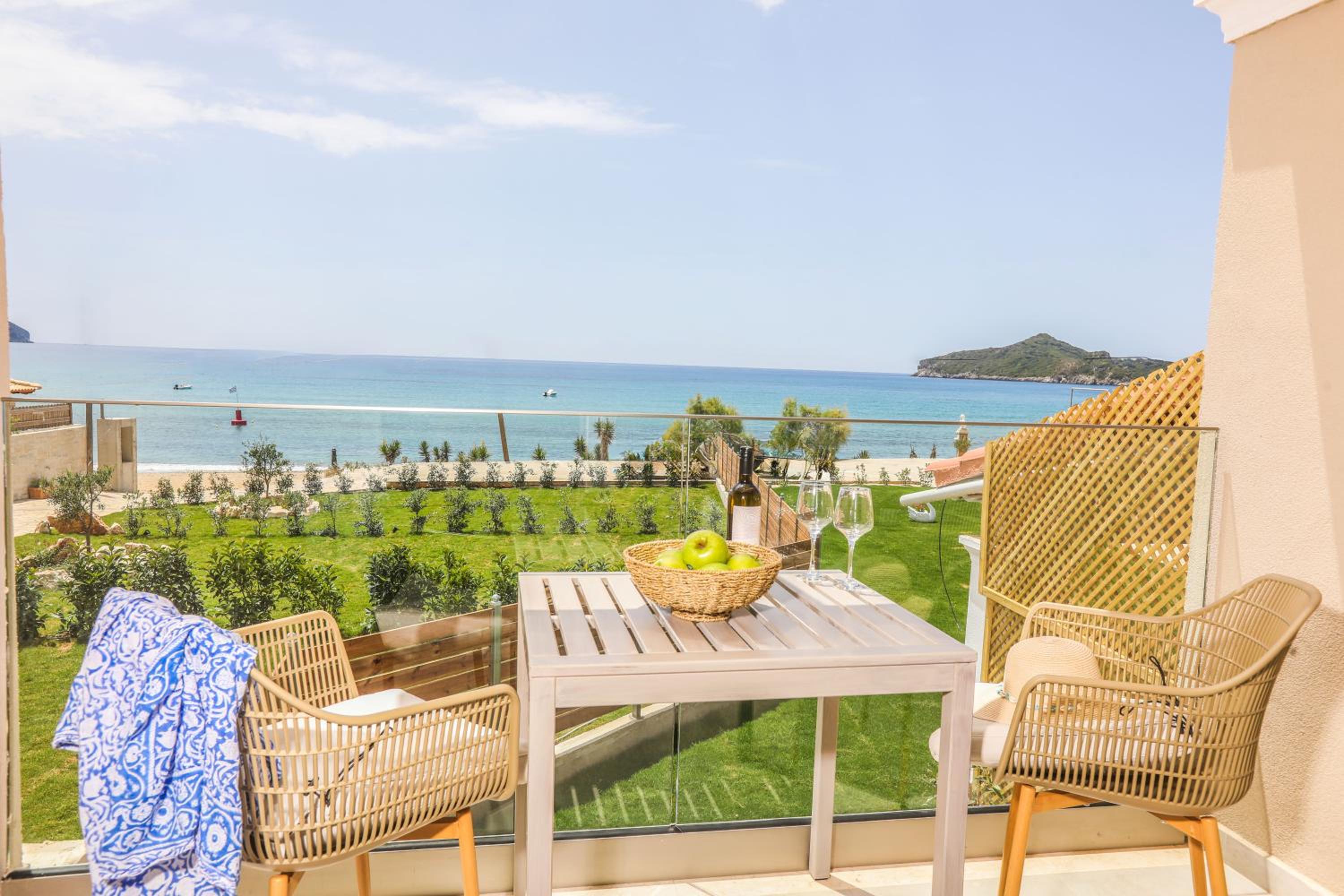 Triple Room with Sea View