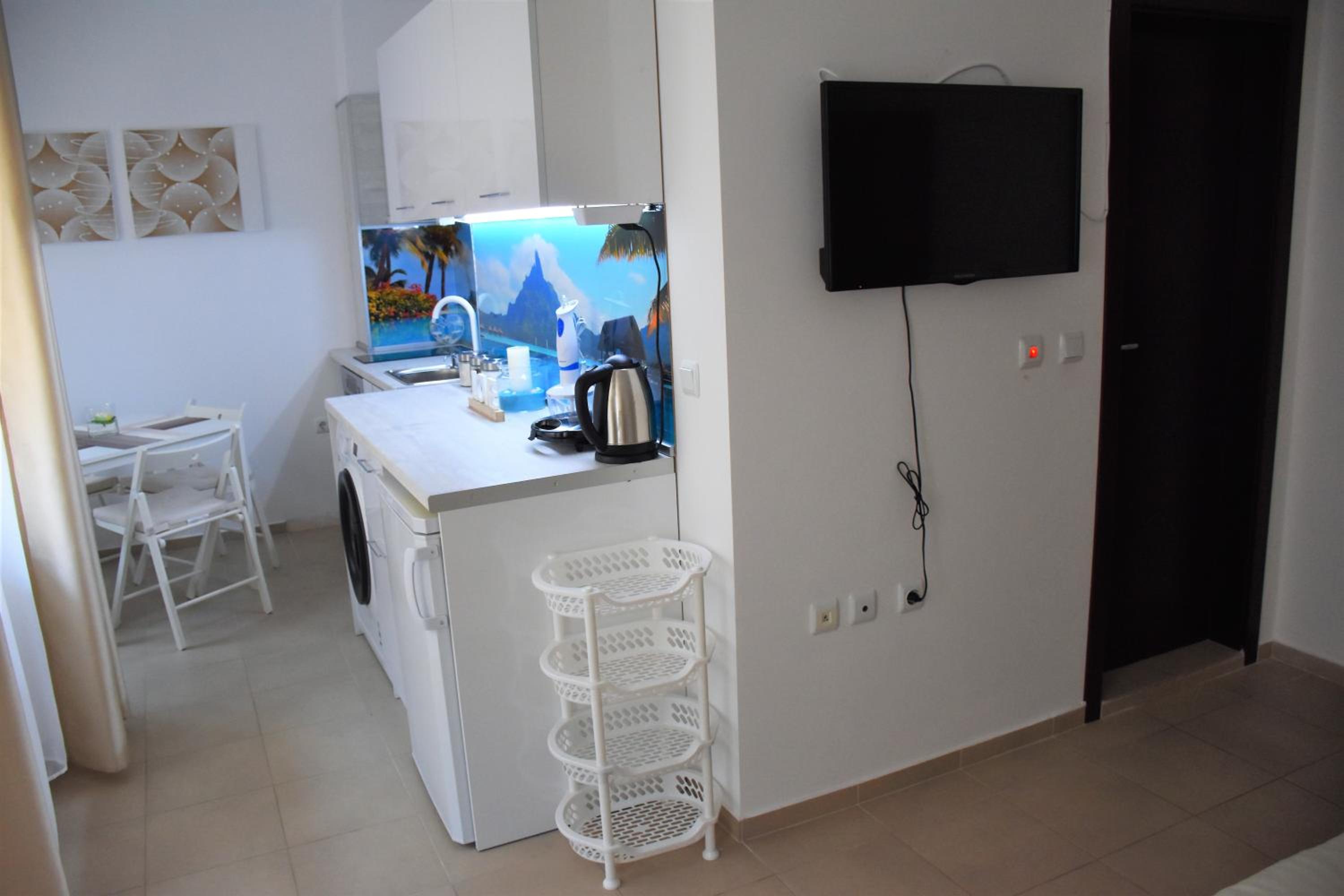 Studio with Balcony photo 2