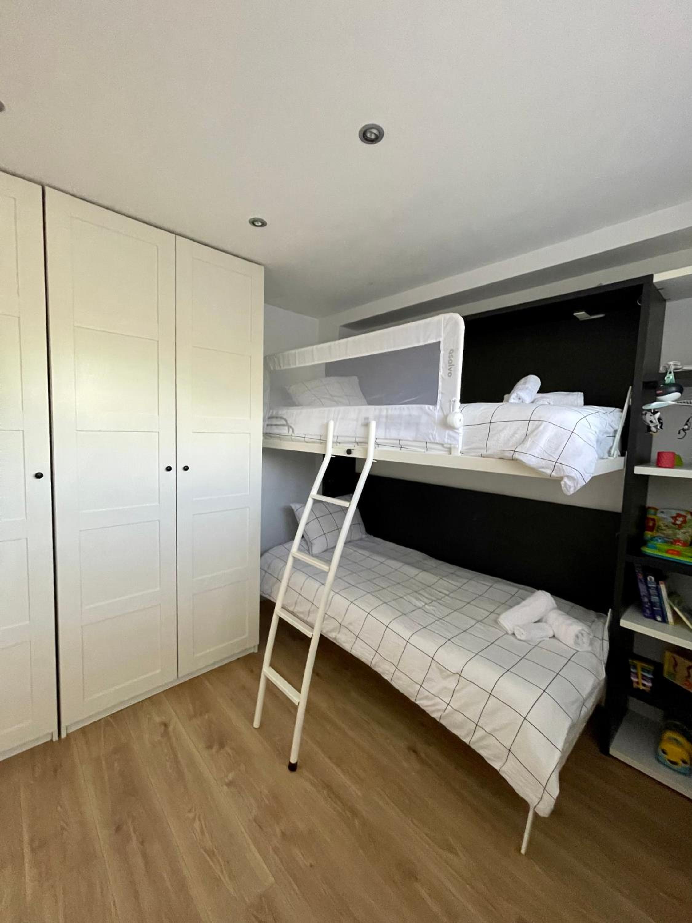 Two-Bedroom Apartment photo 2