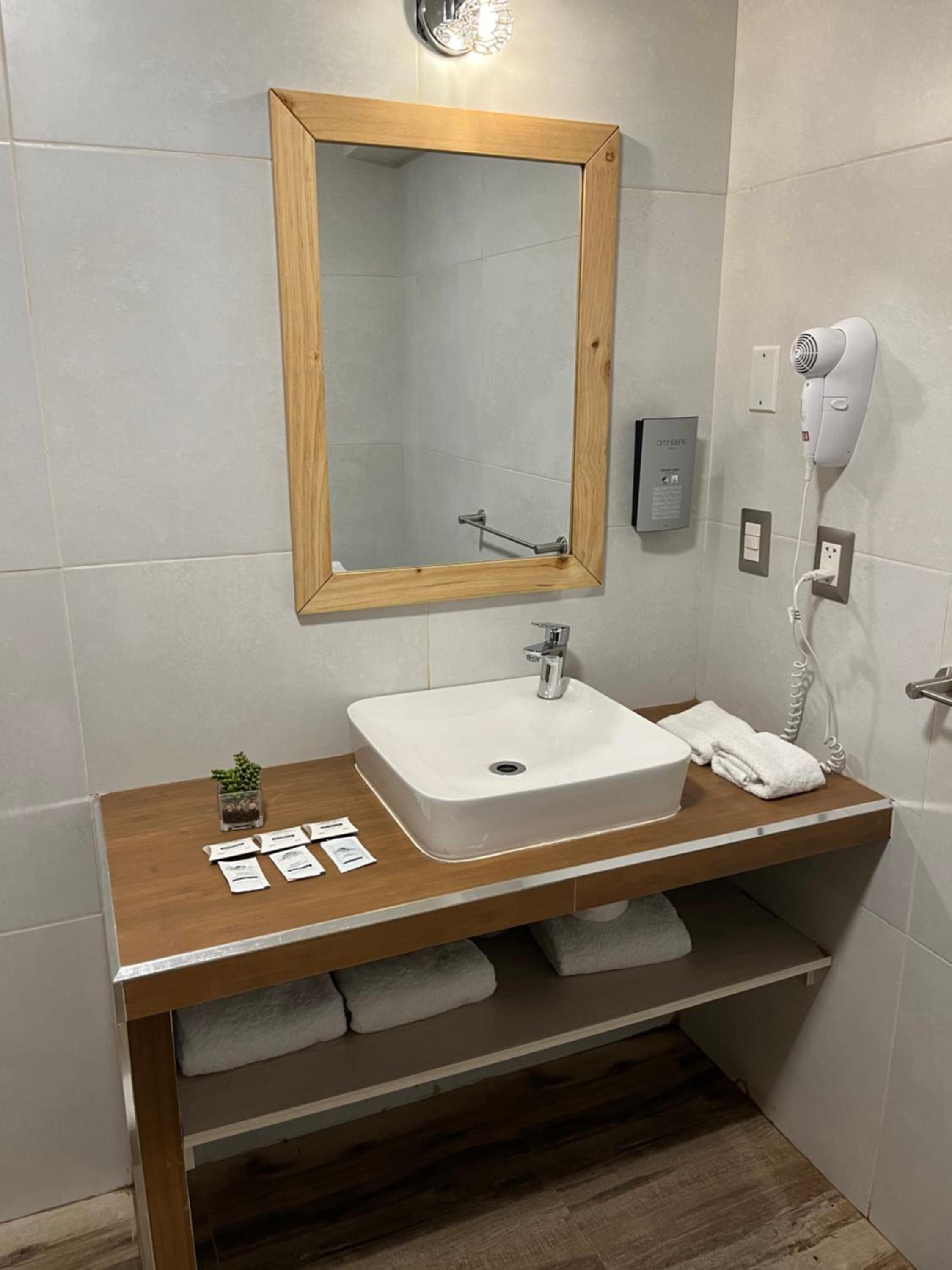 Superior Triple Room photo 3