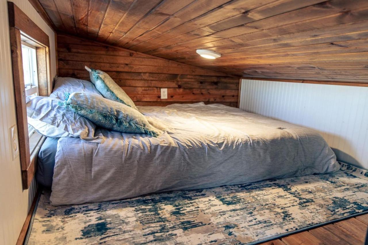 Studio Apartment photo 2