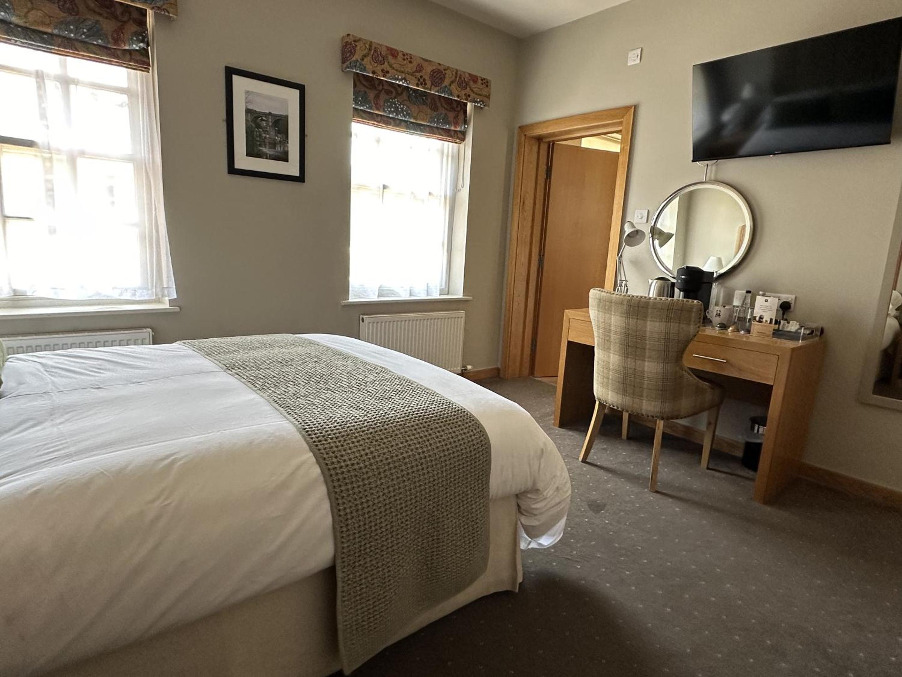 Double Room with Private Bathroom - Photo 5