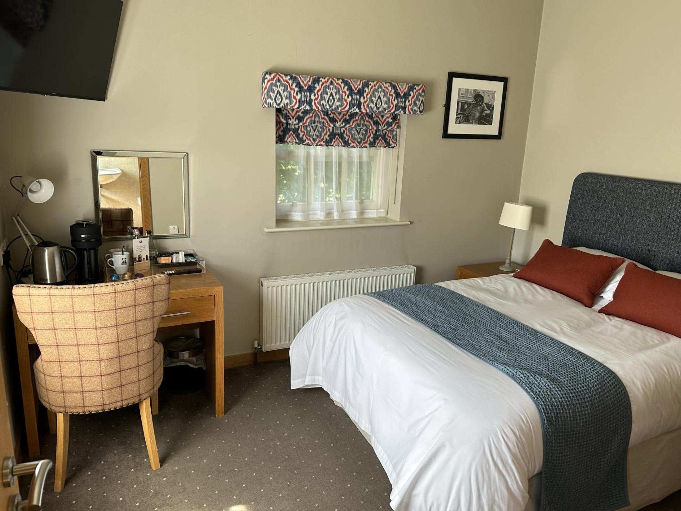 Double Room with Private Bathroom - Photo 3