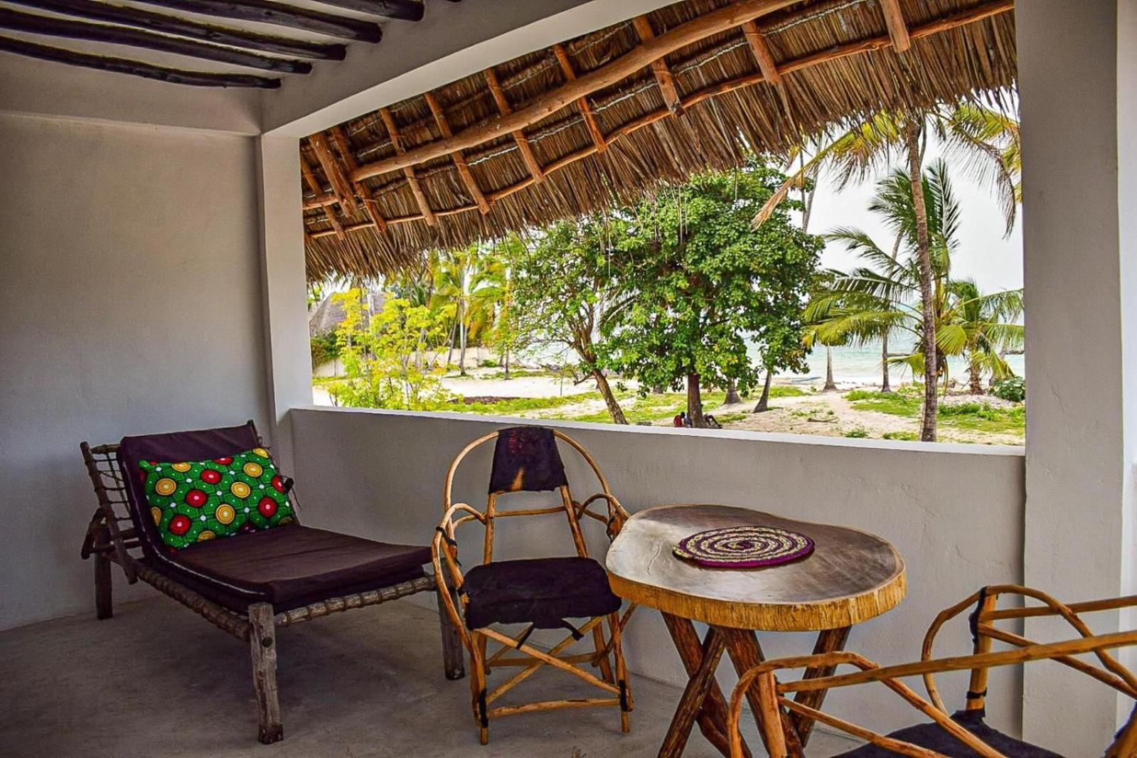 Deluxe Double Room with Balcony and Sea View photo 2