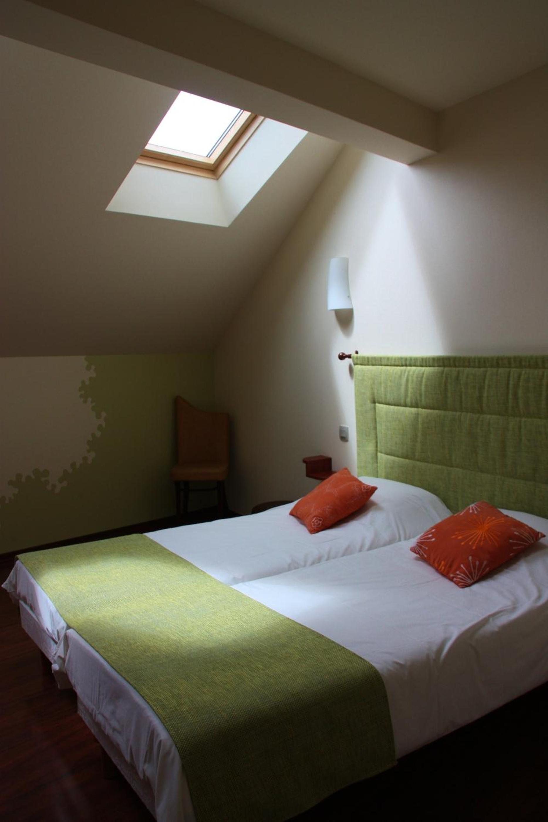 Comfort Twin Room - Photo 9