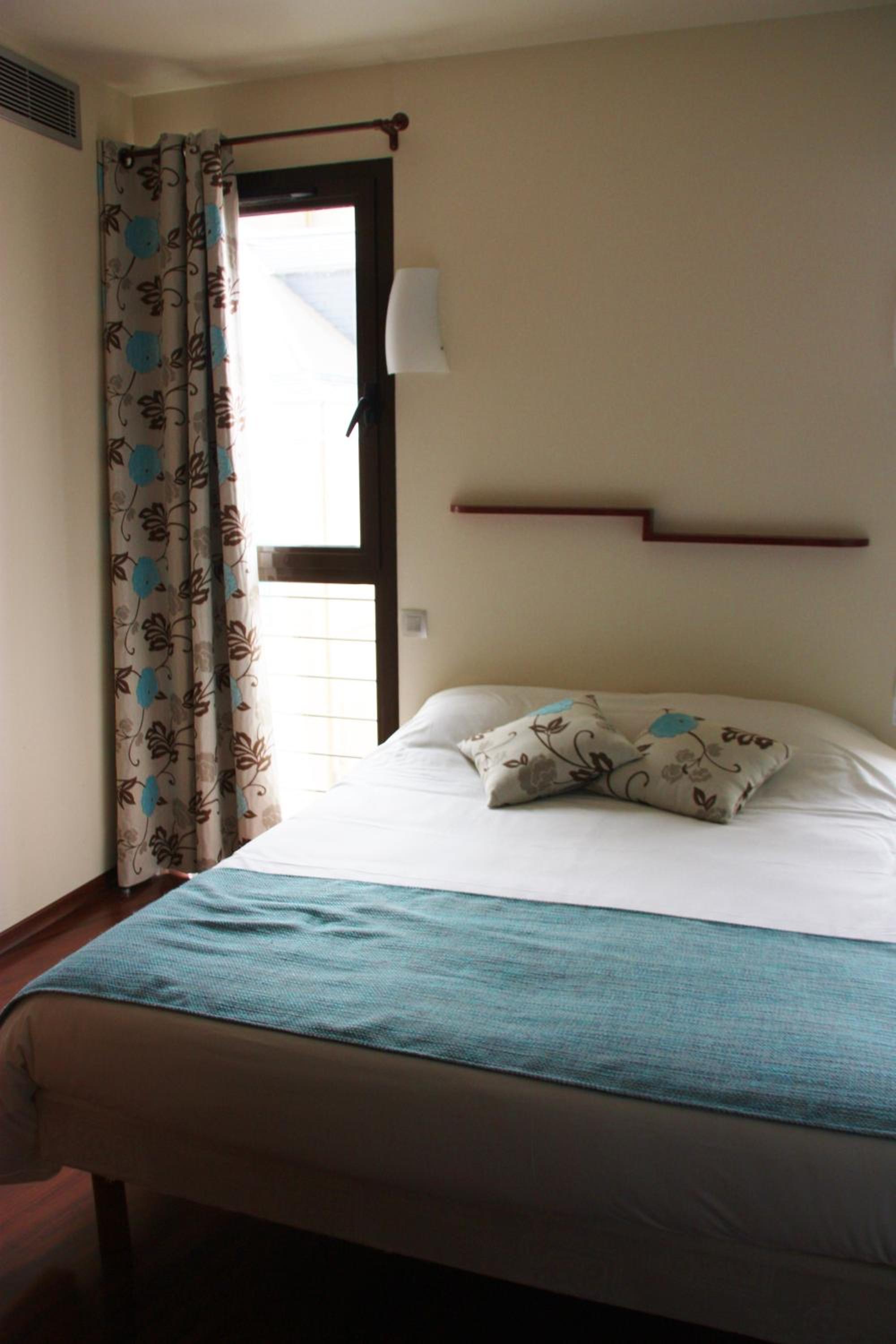 Standard Double Room - Photo 4