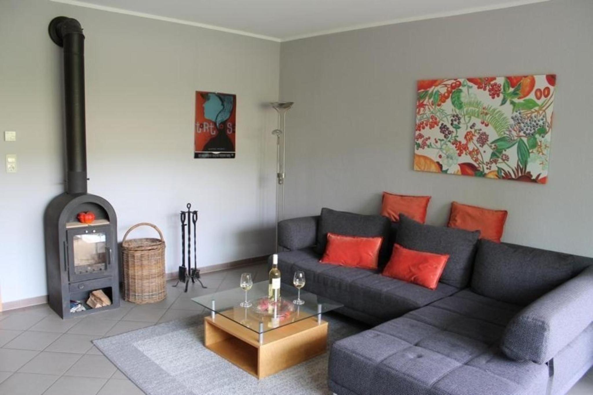 Apartment photo 2