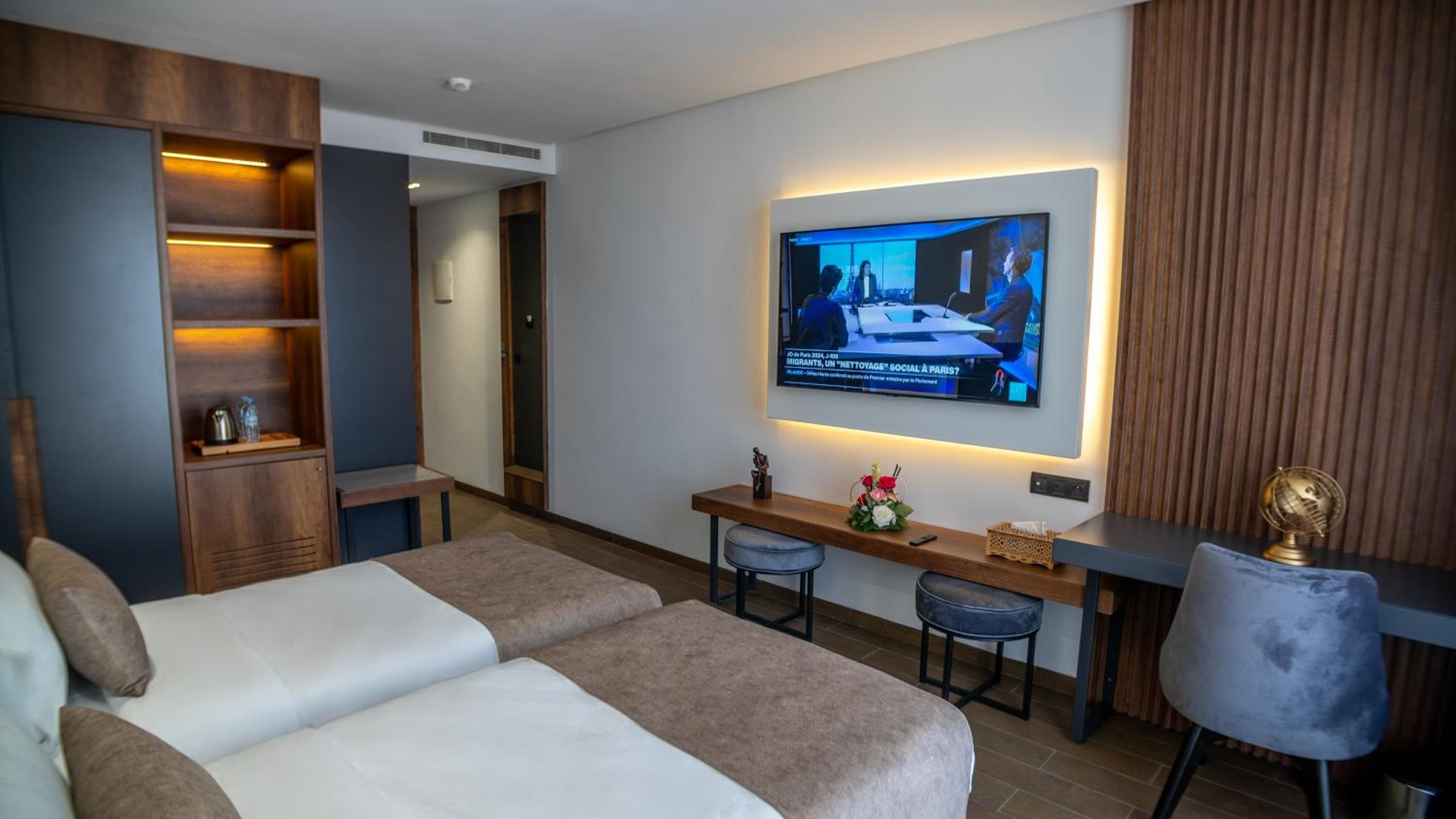 Superior Double or Twin Room, photo 7