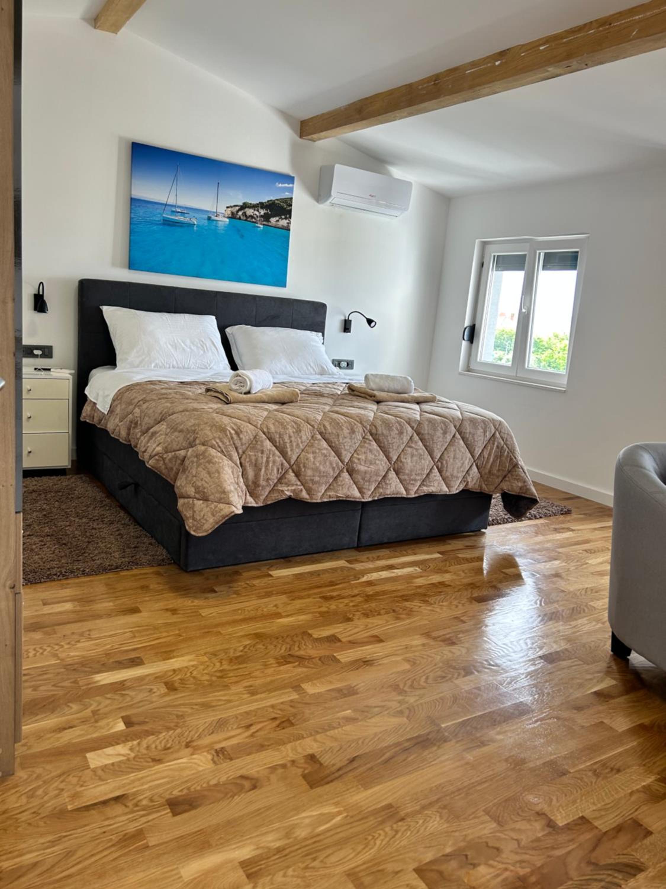 Four-Bedroom House photo 1