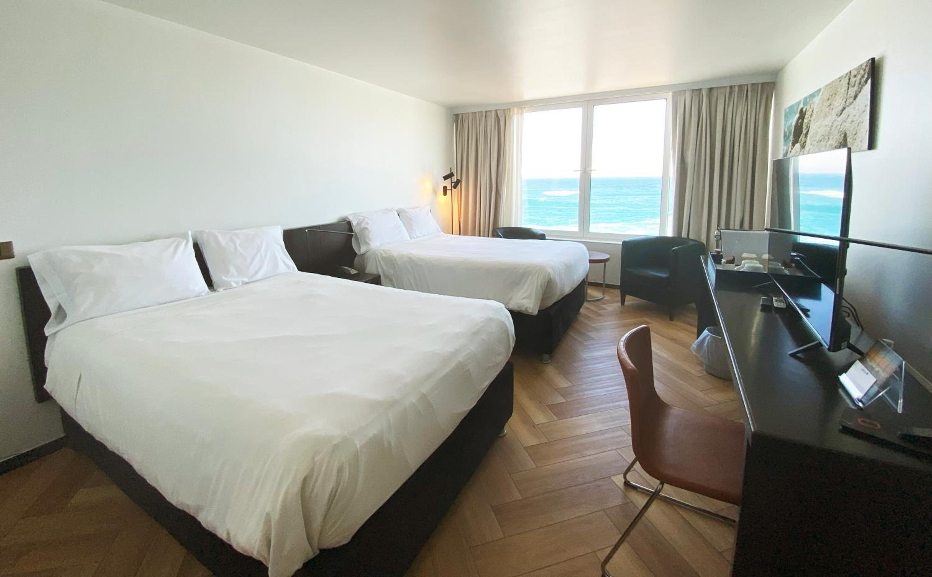 Twin Room with Ocean View - Photo 1