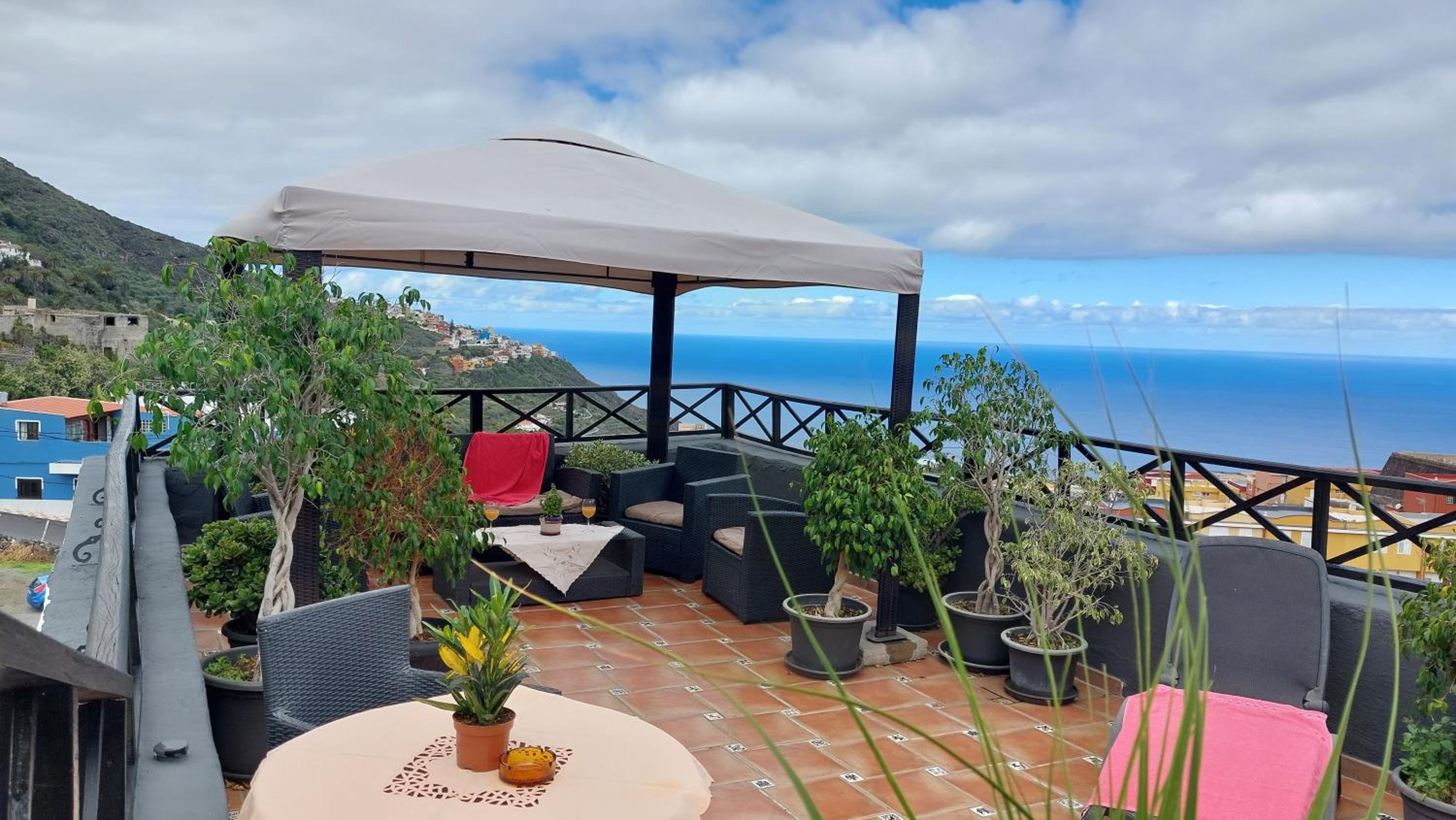 Apartment with Sea View (2 Adults) - Photo 19
