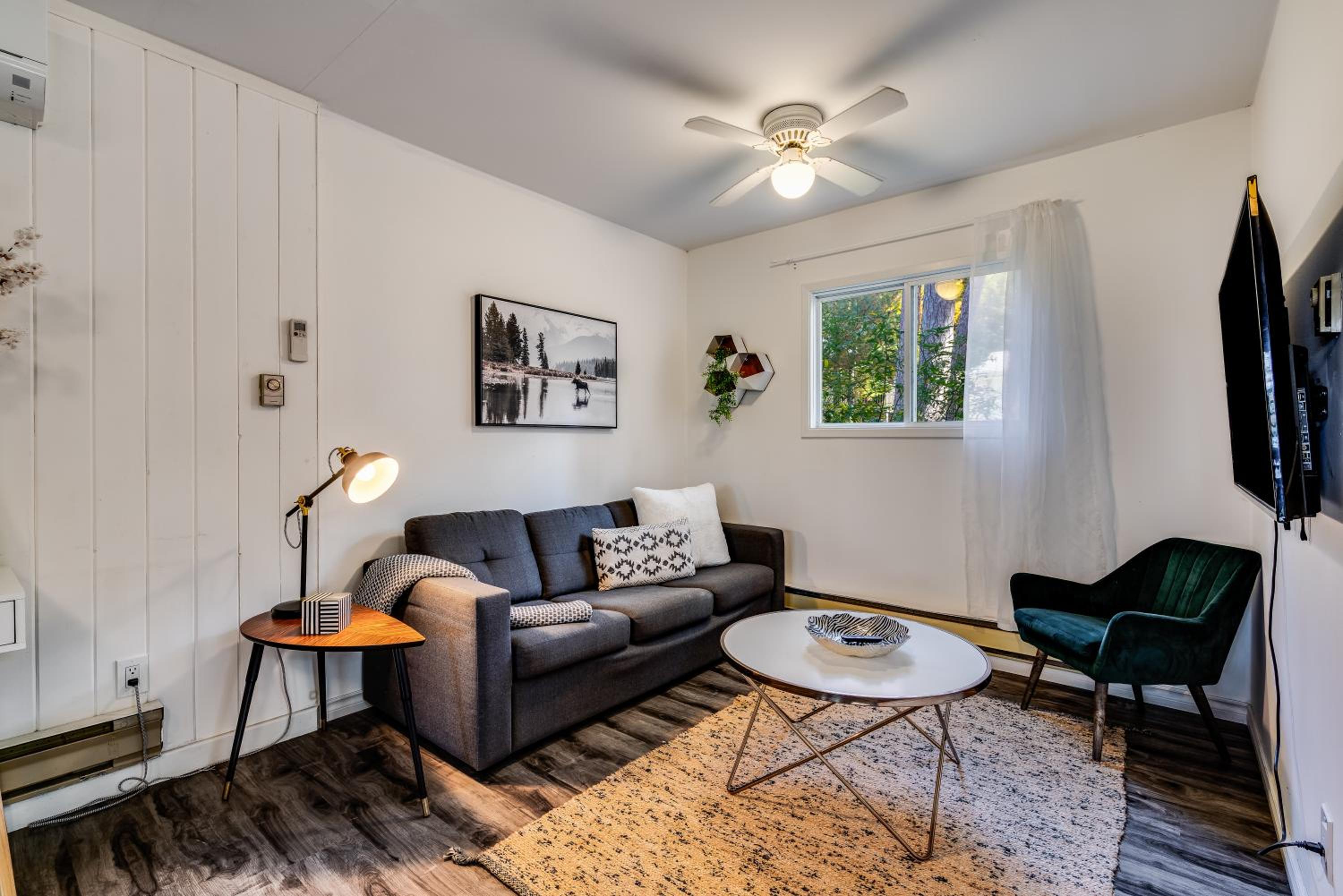 Two-Bedroom House - Photo 15
