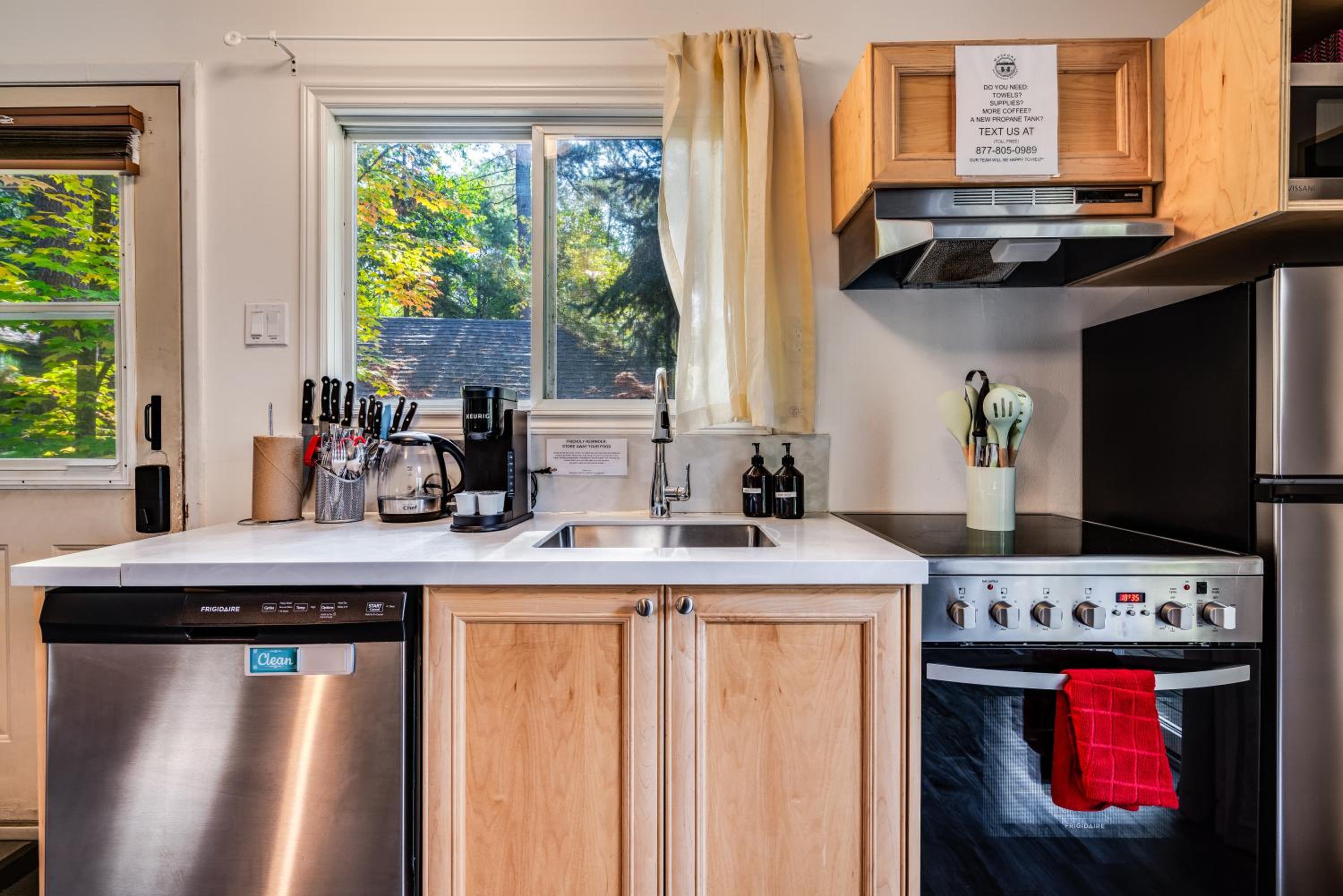 Two-Bedroom House - Photo 16