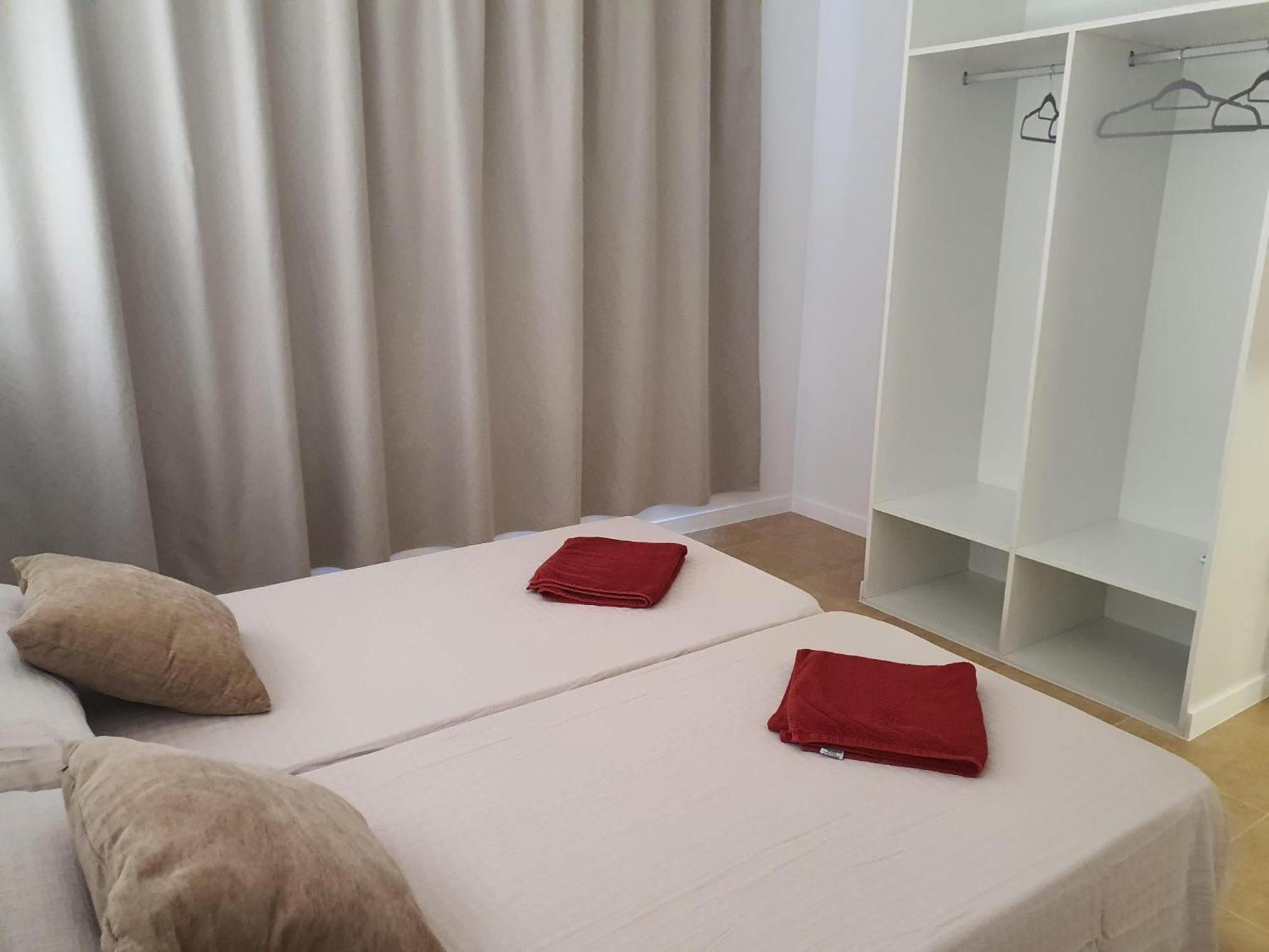 Habitación Doble con Baño Compartido