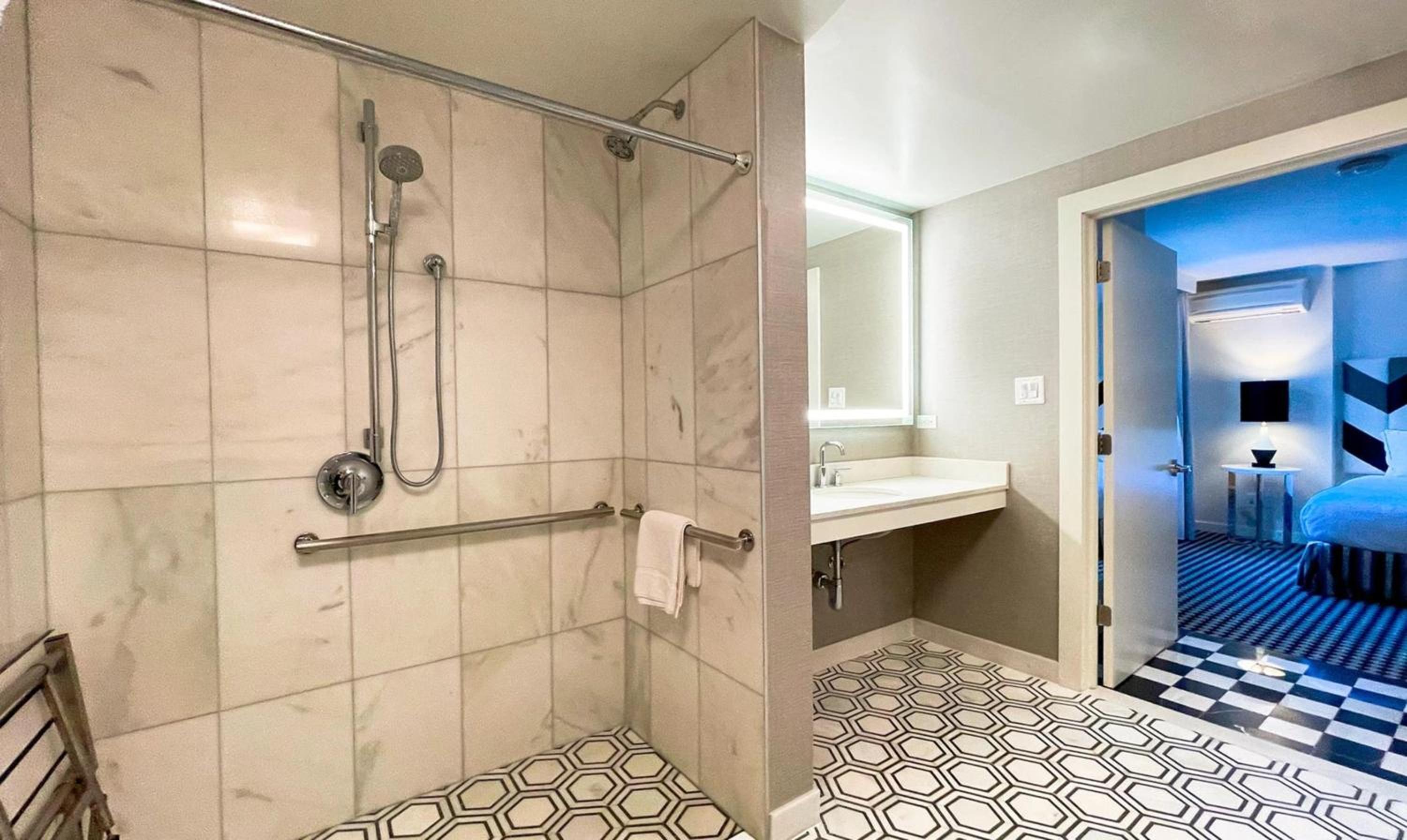 ADA Premier King Suite with Roll-in Shower thumbnail 5