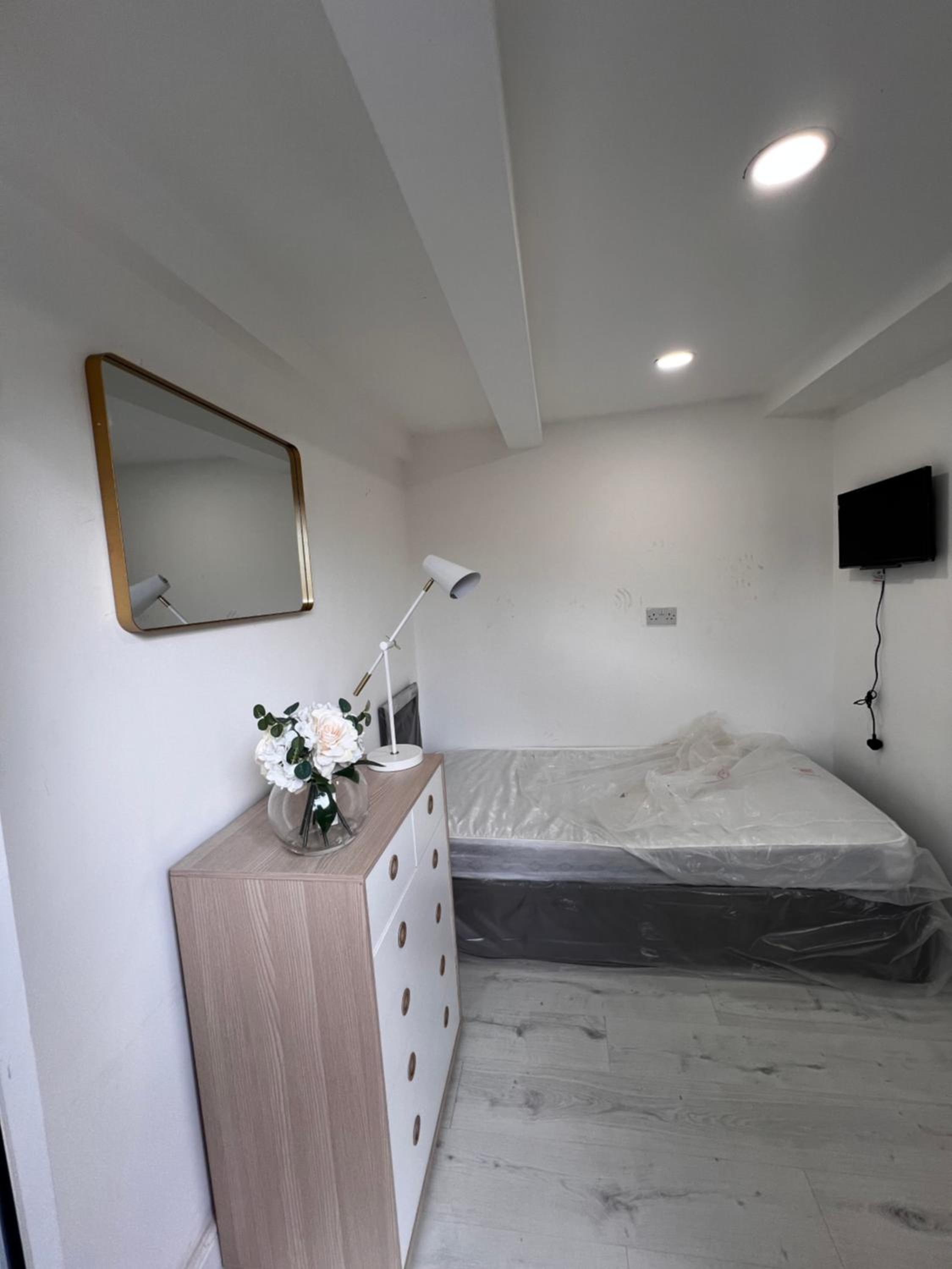 Single Room with Private Bathroom